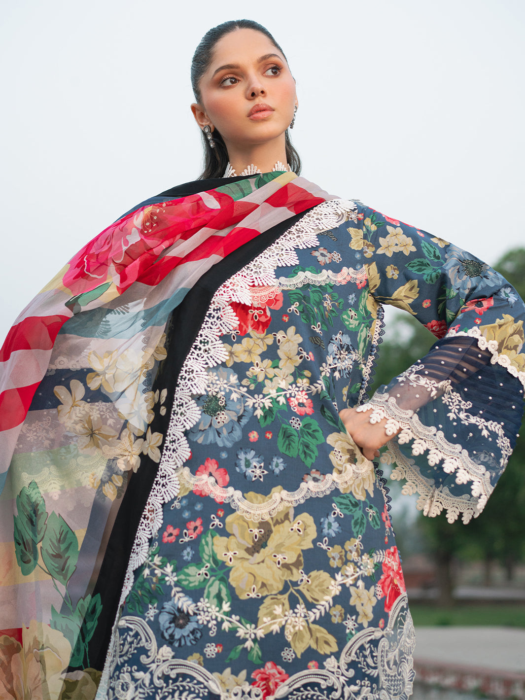 Bin Ilyas | Naqsh Naaz Luxury Lawn 25 | 2081 - B - Official Bin Ilyas - Agha Fabrics UK