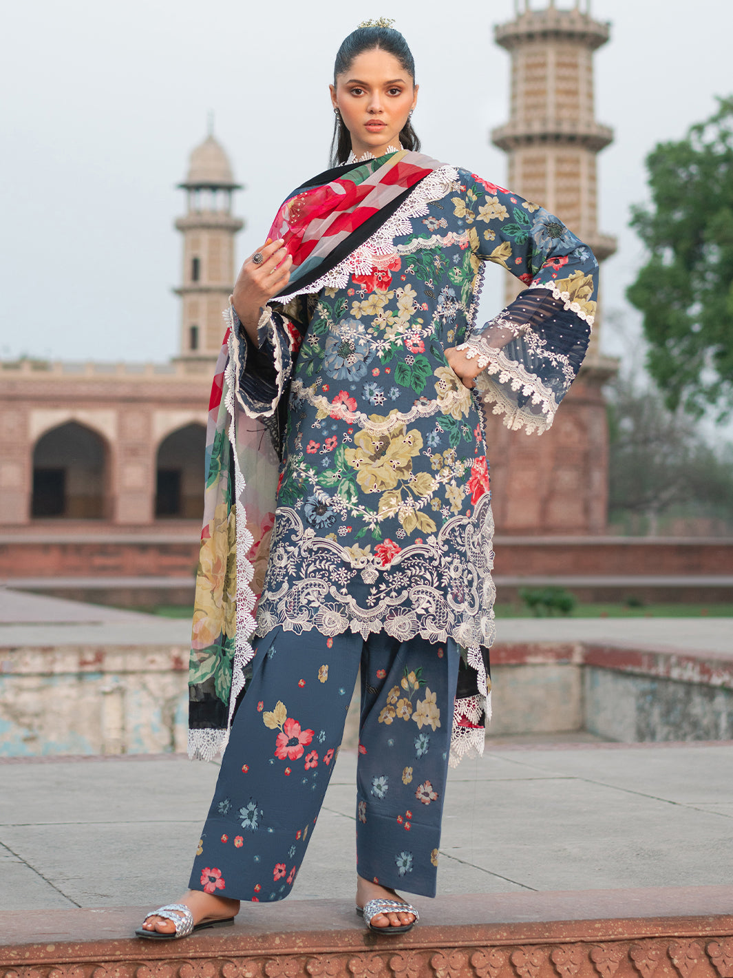 Bin Ilyas | Naqsh Naaz Luxury Lawn 25 | 2081 - B - Official Bin Ilyas - Agha Fabrics UK