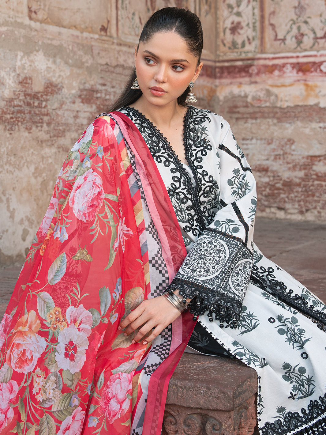 Bin Ilyas | Naqsh Naaz Luxury Lawn 25 | 2082 - A - Official Bin Ilyas - Agha Fabrics UK
