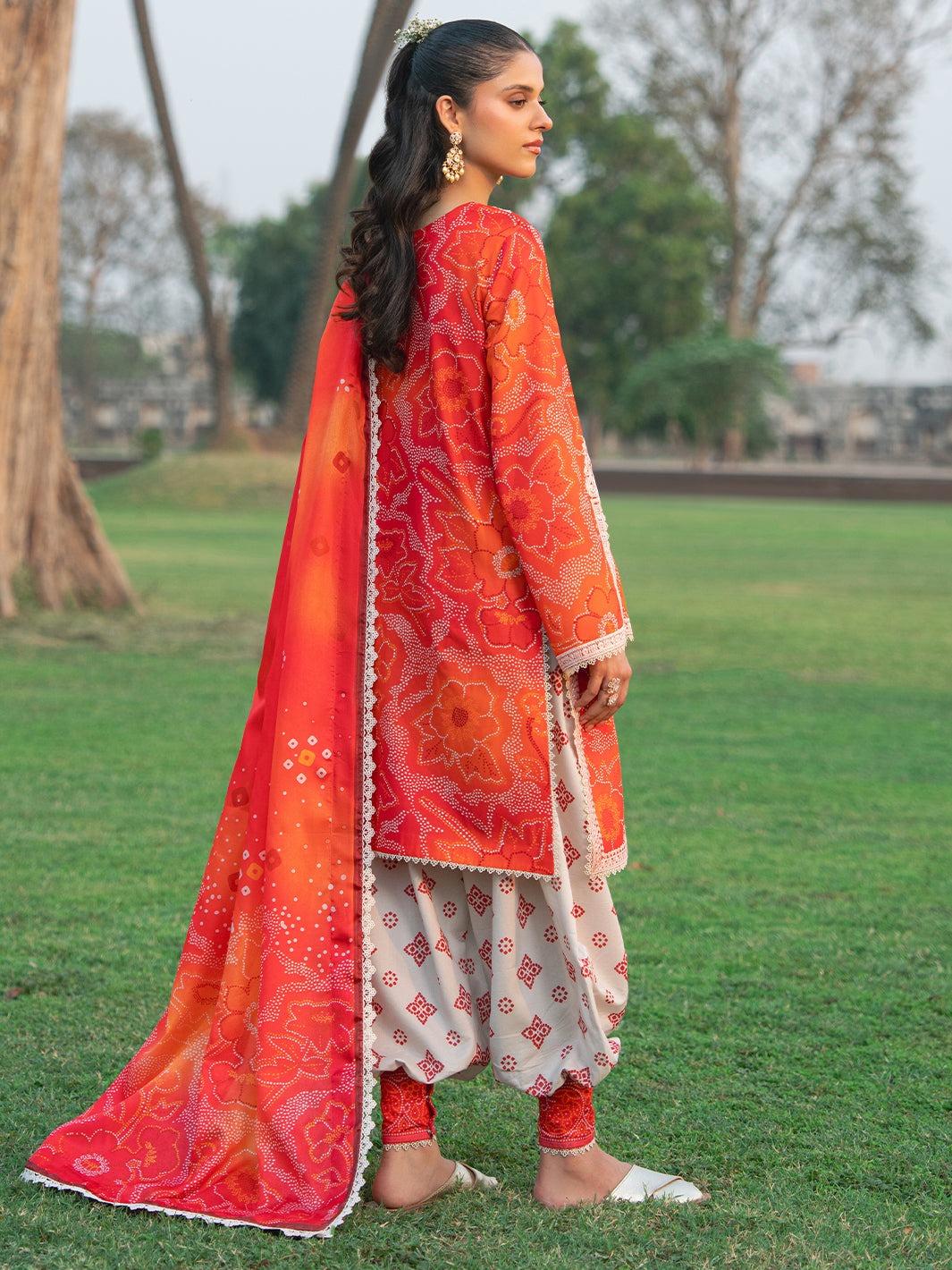 Bin Ilyas | Naqsh Naaz Luxury Lawn 25 | 2084 - A - Official Bin Ilyas - Agha Fabrics UK