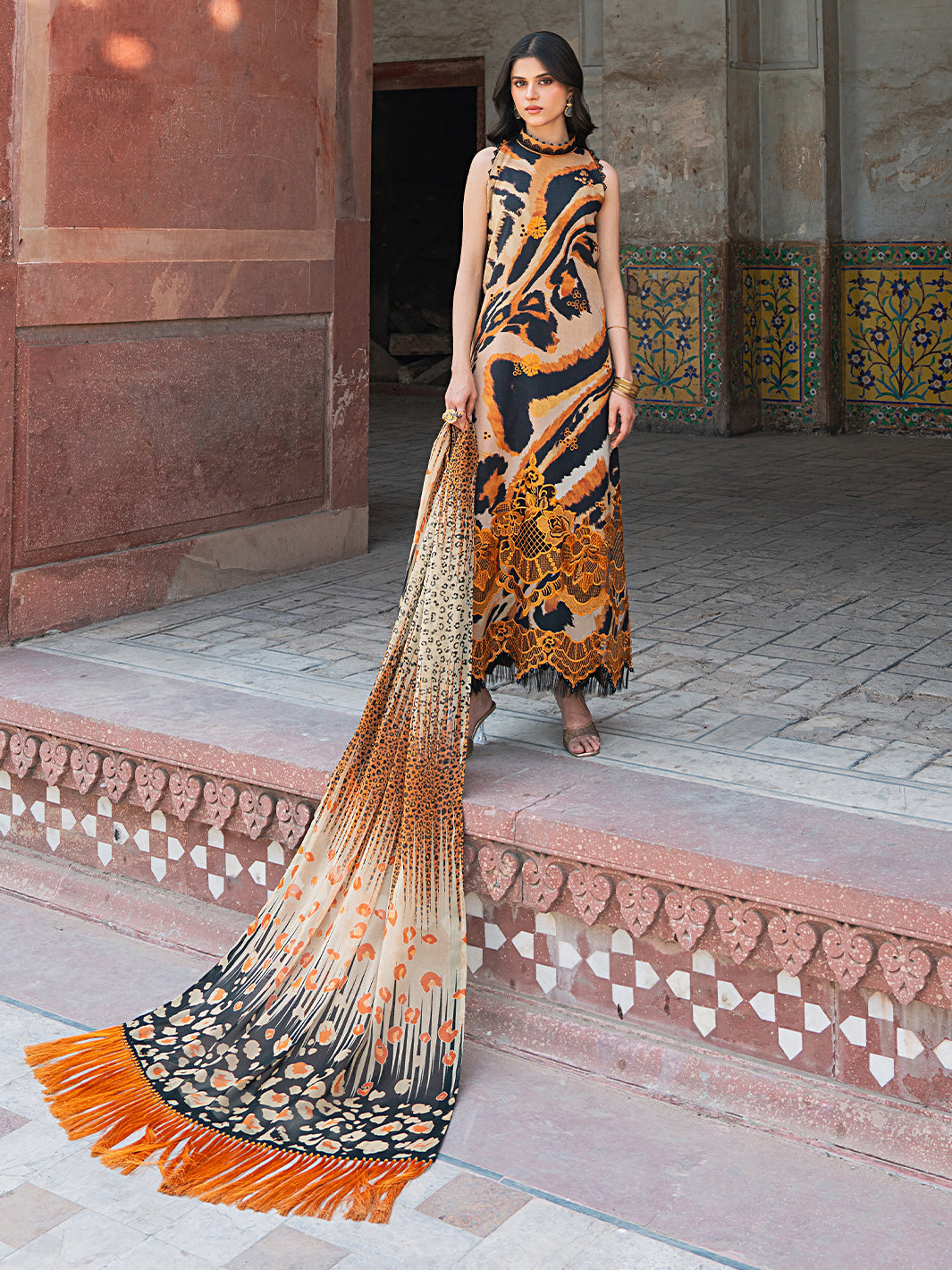 Bin Ilyas | Naqsh Naaz Luxury Lawn 25 | 2086 - B - Official Bin Ilyas - Agha Fabrics UK