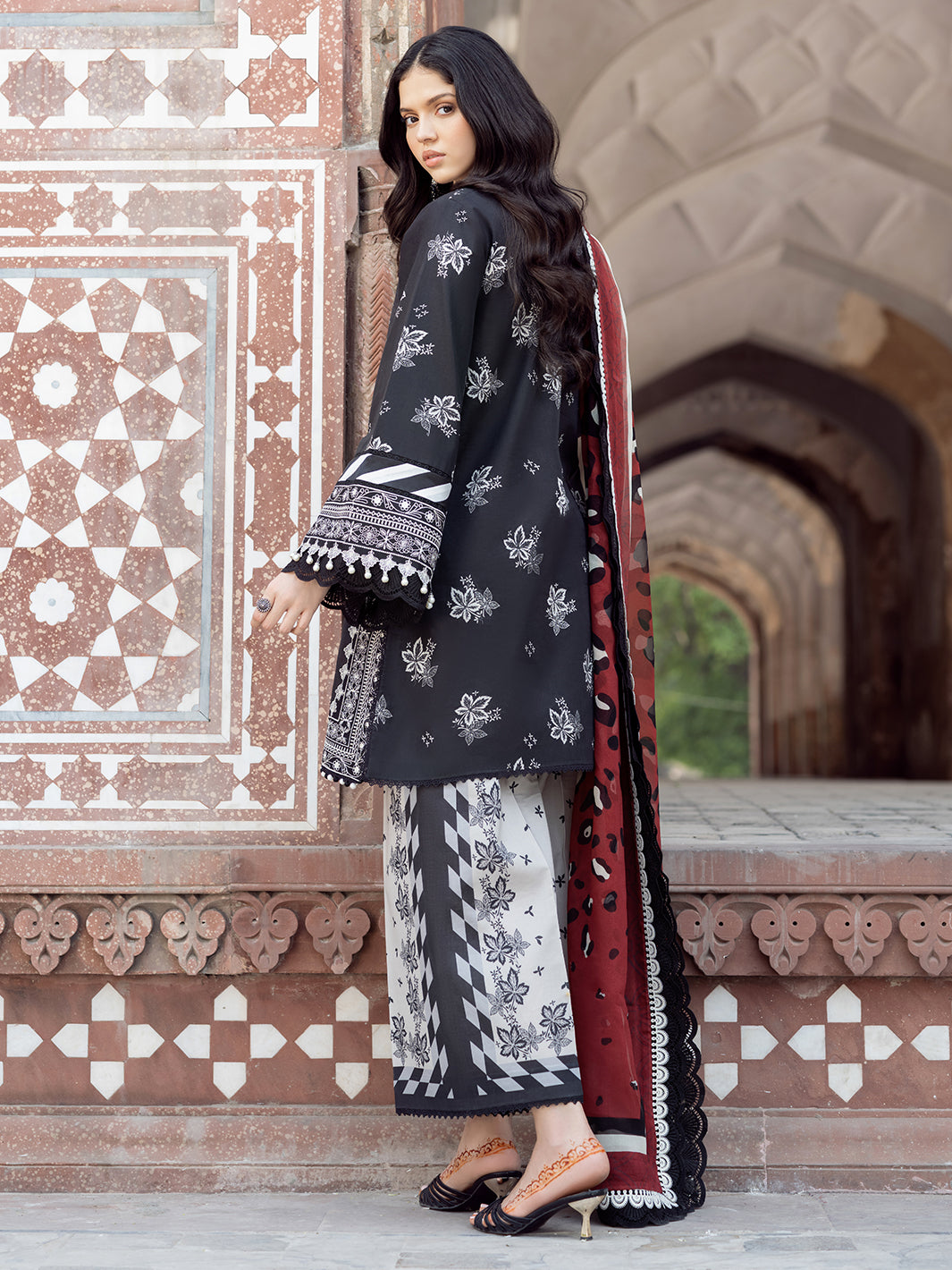 Bin Ilyas | Naqsh Naaz Luxury Lawn 25 | 2088 - A - Official Bin Ilyas - Agha Fabrics UK