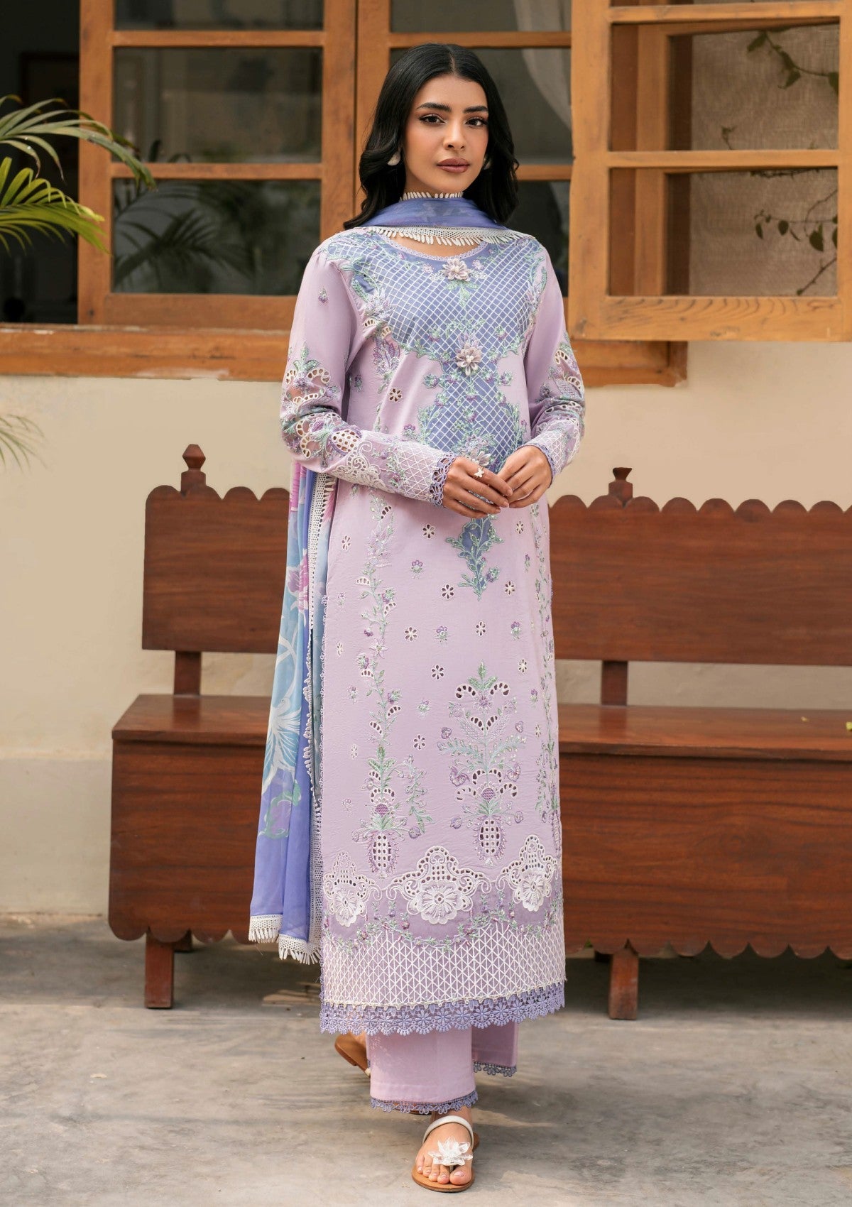 Lawn - Roheenaz - Aashiyana - Luxury 25 - RAL#02-B - Hafsa