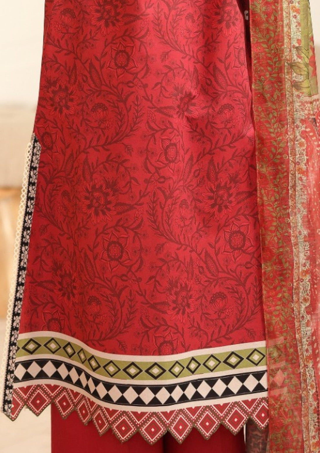 Lawn - Roheenaz - Pareesa 25 - Printed Cambric - RNZ#06A - MYSHA