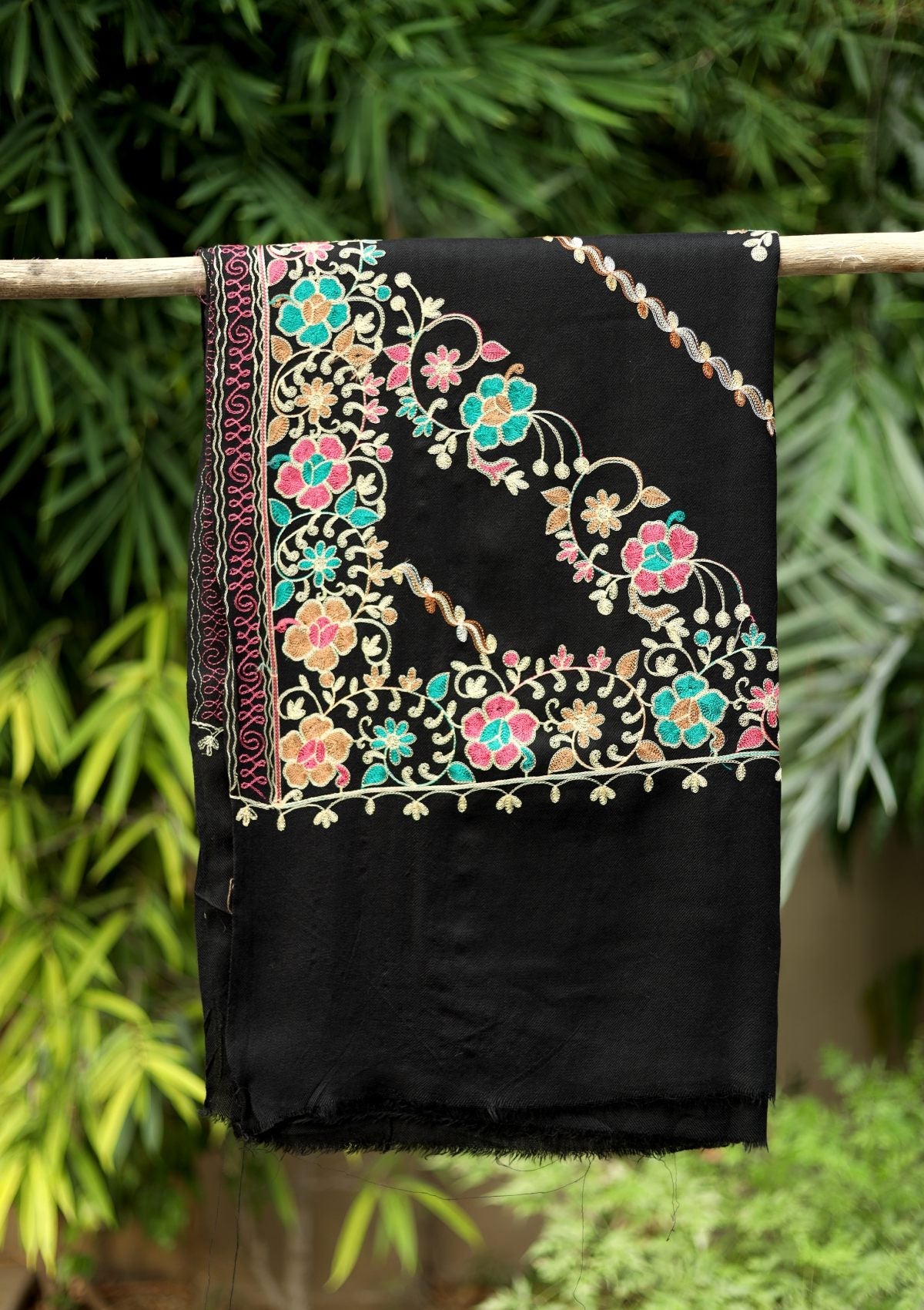 Ari Work Wool Shawl D - 27 - Black - Official Shawls Niche - Agha Fabrics UK