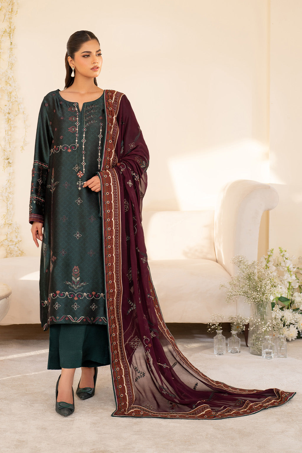 Iznik | Festive Formal | UE-435 Embroidered Pure silk - Official Iznik - Agha Fabrics UK