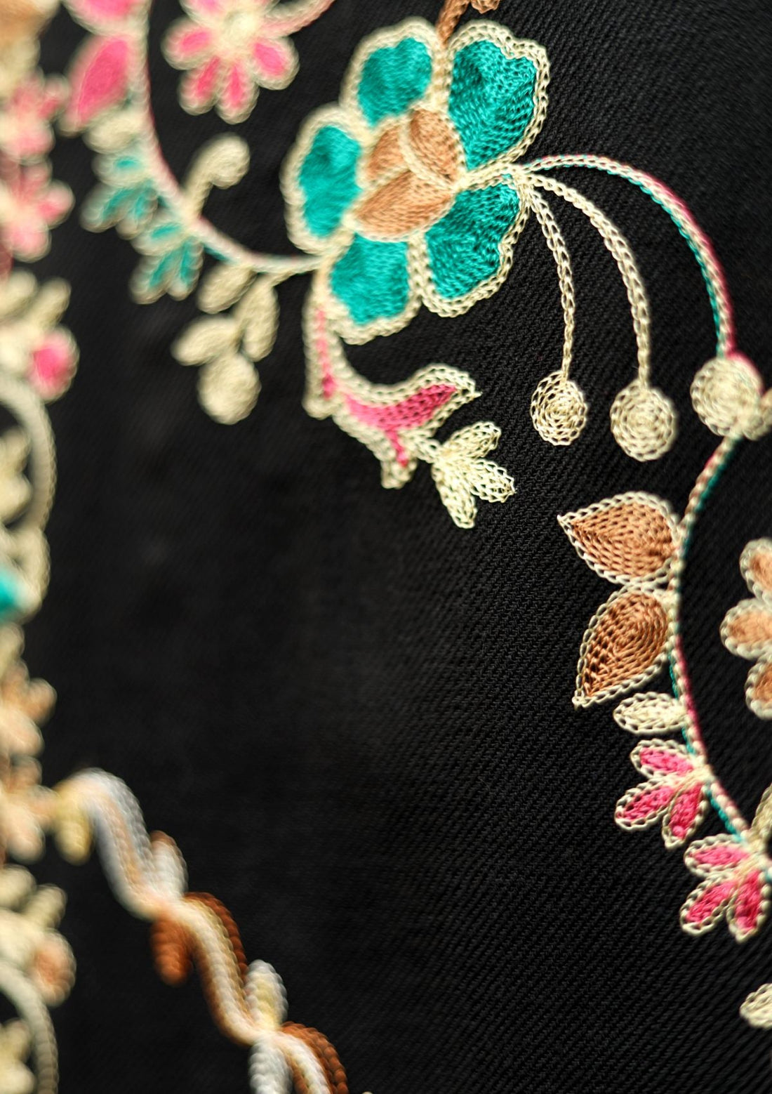 Ari Work Wool Shawl D - 27 - Black - Official Shawls Niche - Agha Fabrics UK