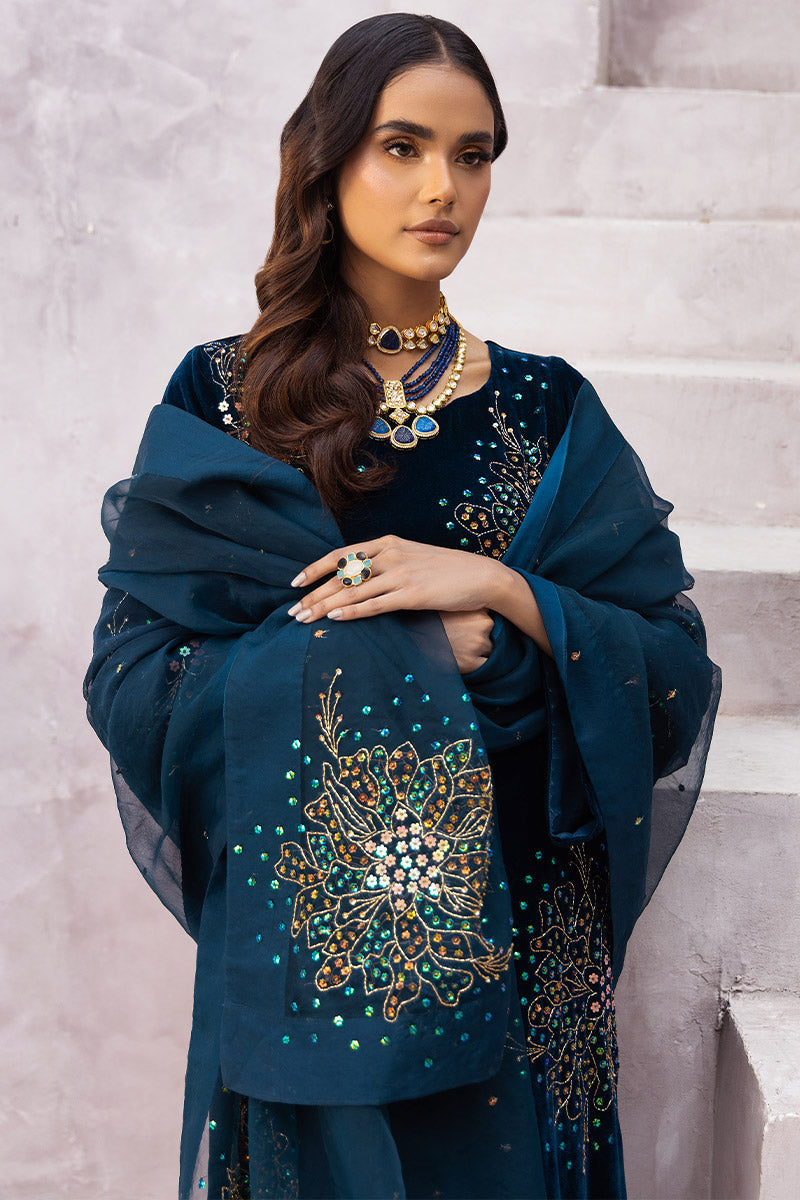 Chic Ophicial | Velveteen Luxury Fall Collection | Zaira