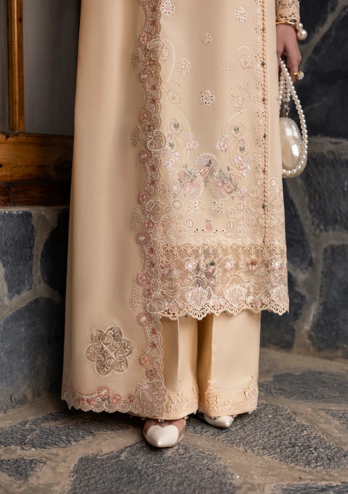 Lawn - Qalamkar - Qlinekari 25 - DC#12 - Disa