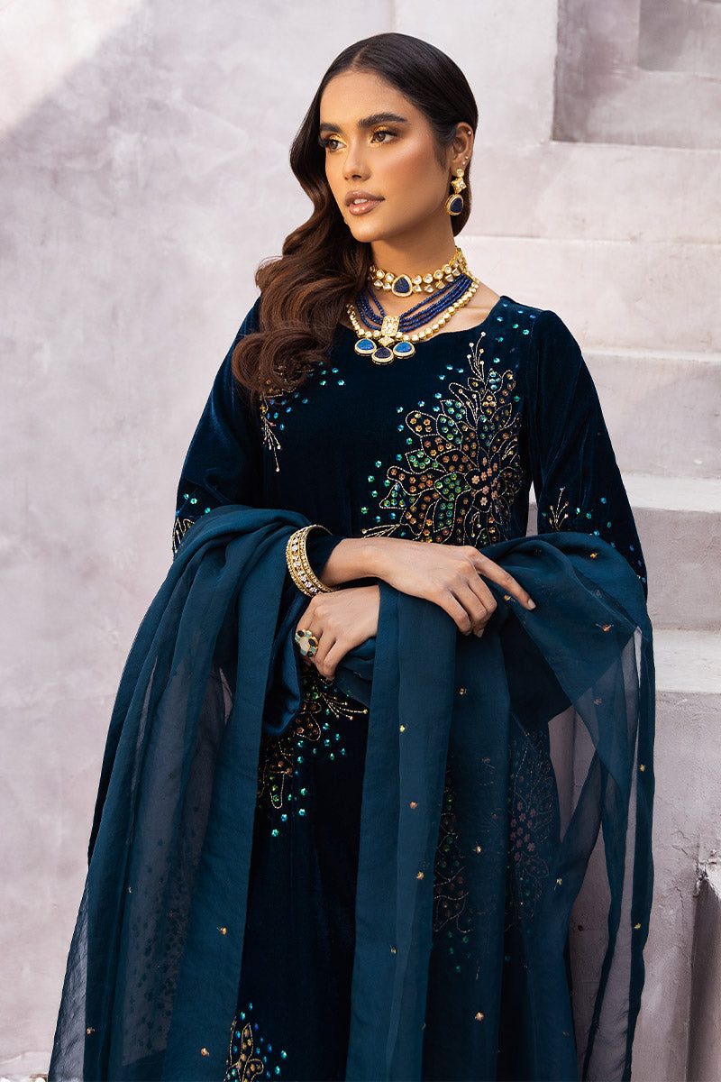 Chic Opicial | Velveteen Luxury Fall Collection | Zaira