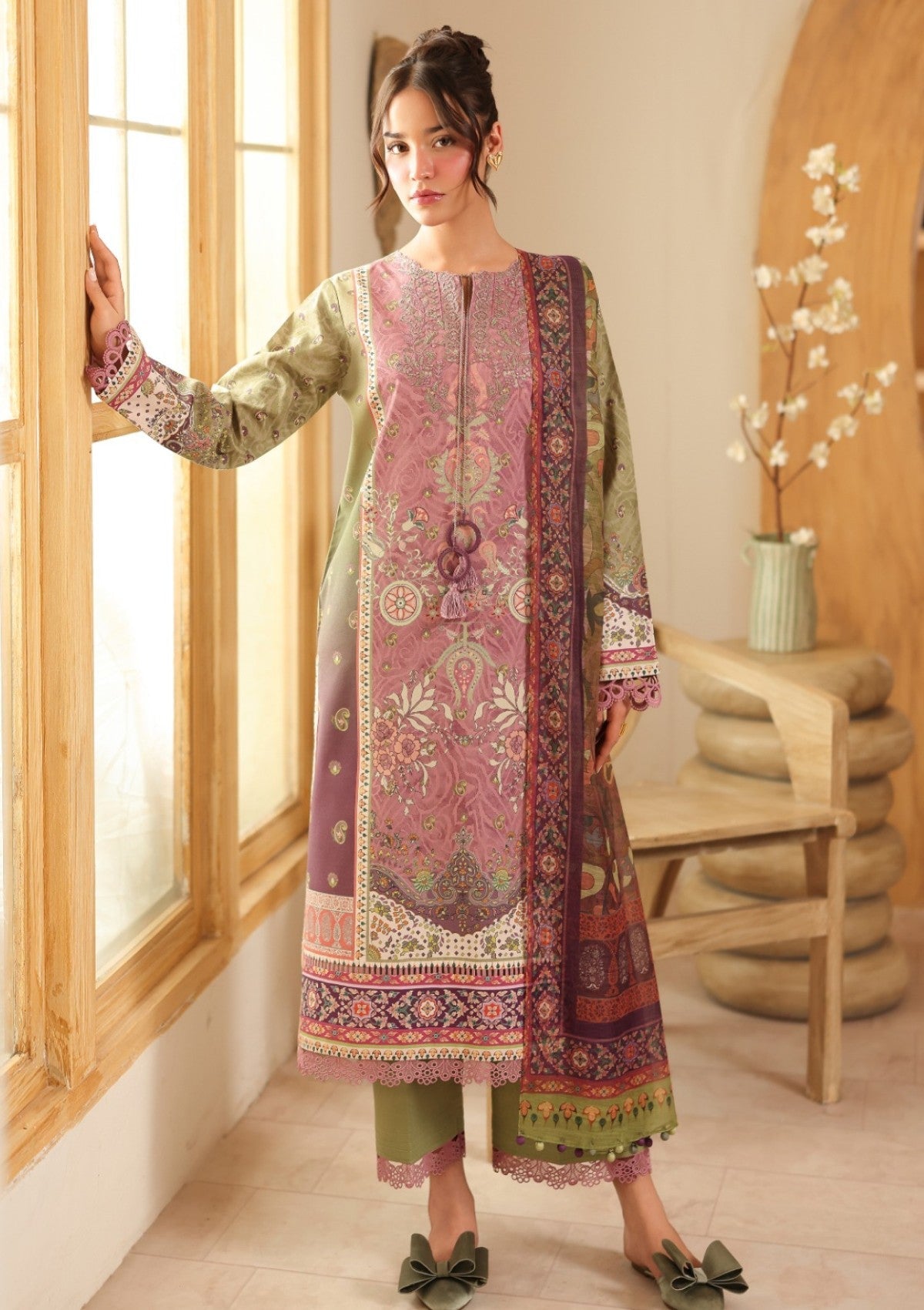 Lawn - Roheenaz - Pareesa 25 - Printed Cambric - RNZ#02A - RUHAAÃÂÃÂ