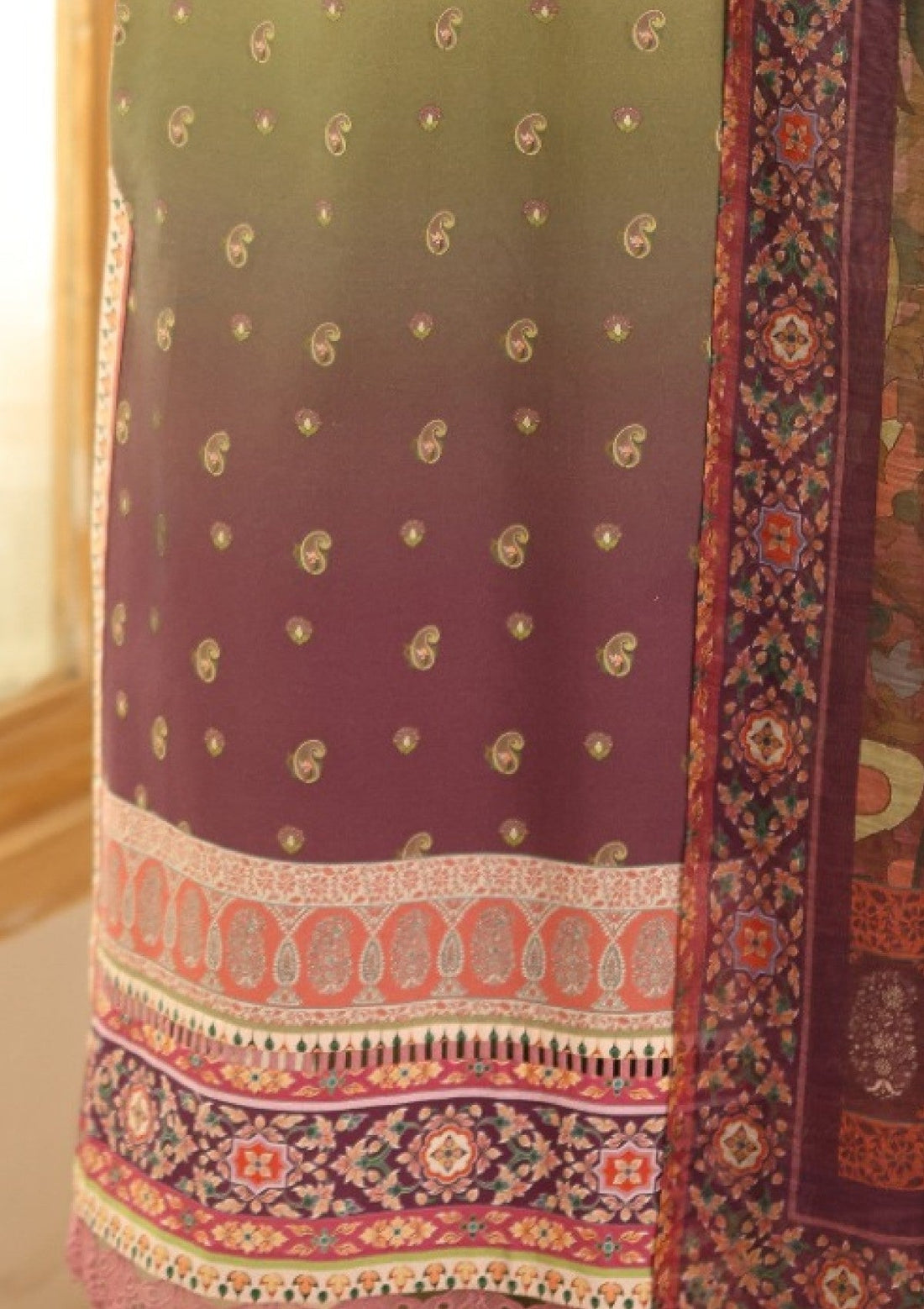 Lawn - Roheenaz - Pareesa 25 - Printed Cambric - RNZ#02A - RUHAAÃÂÃÂ