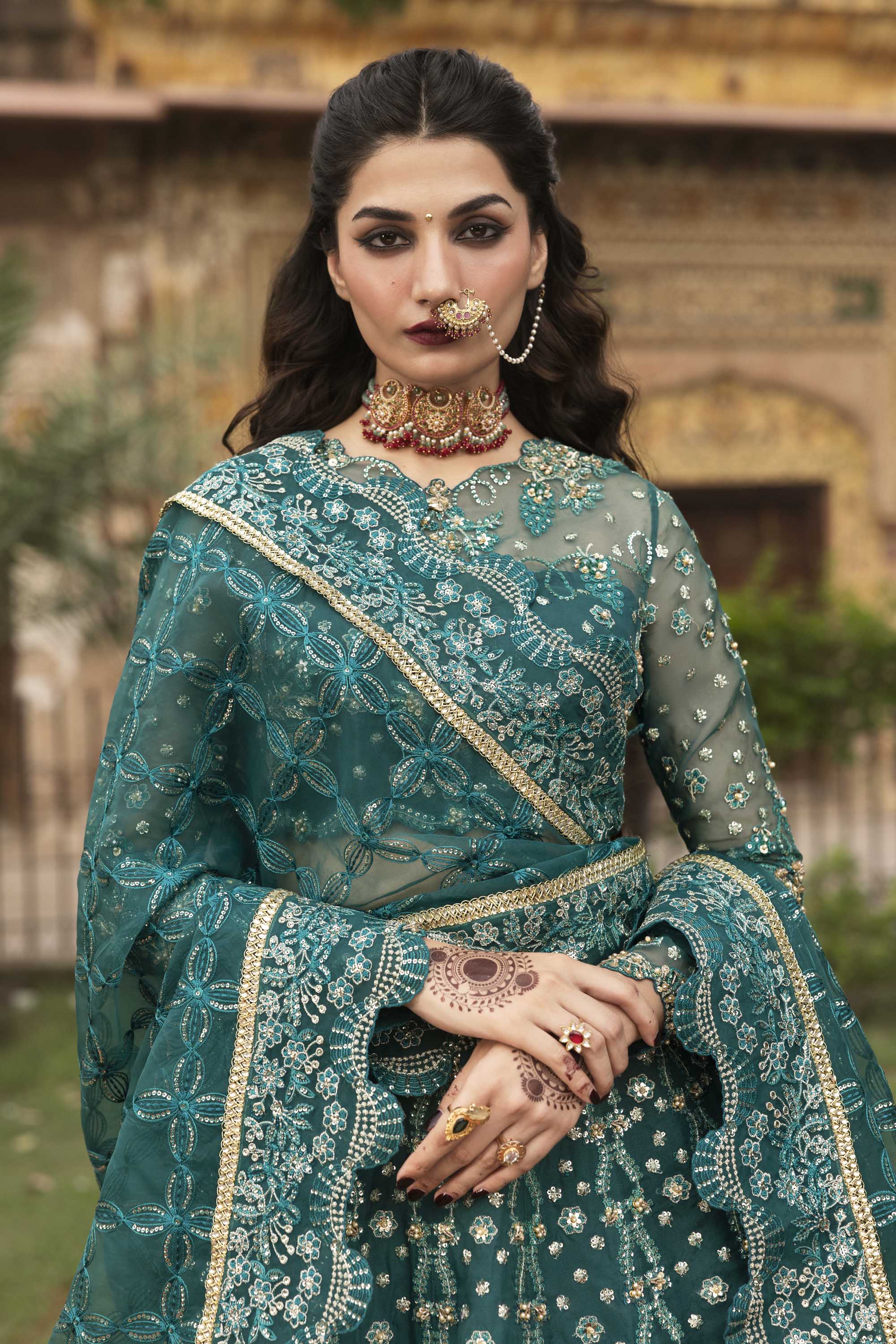 Akbar Aslam | Formals | Gulnar