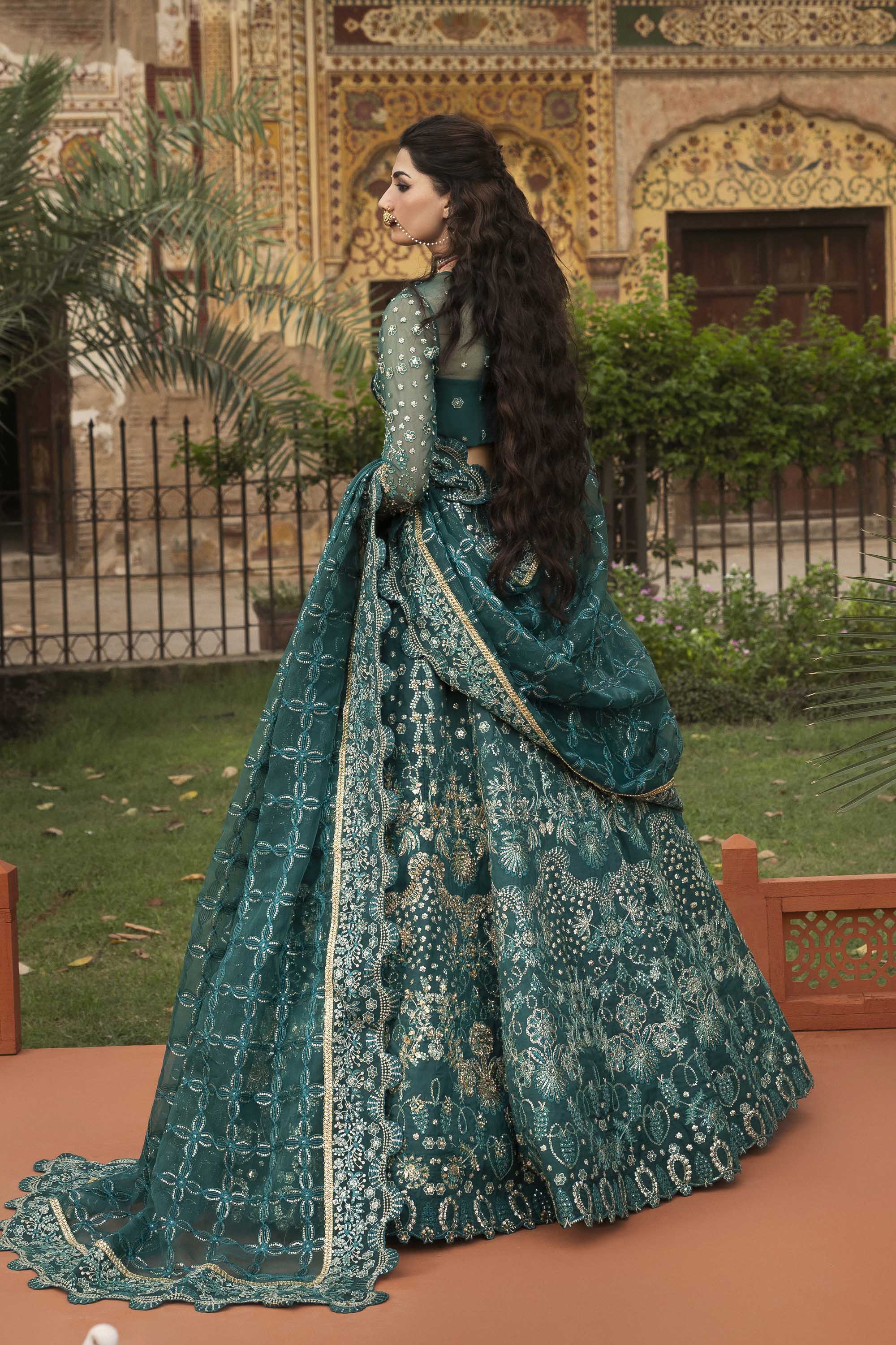 Akbar Aslam | Formals | Gulnar