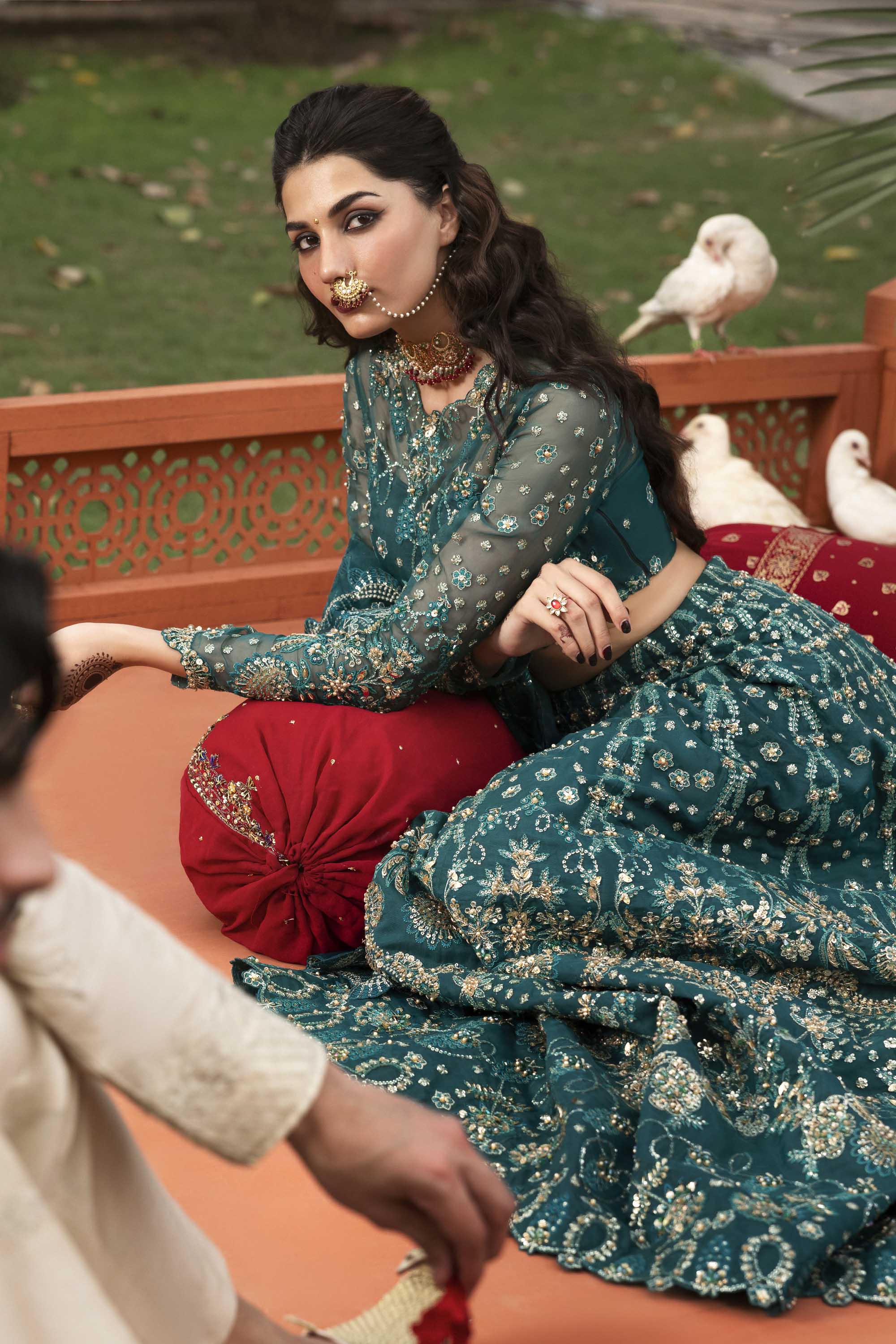 Akbar Aslam | Formals | Gulnar