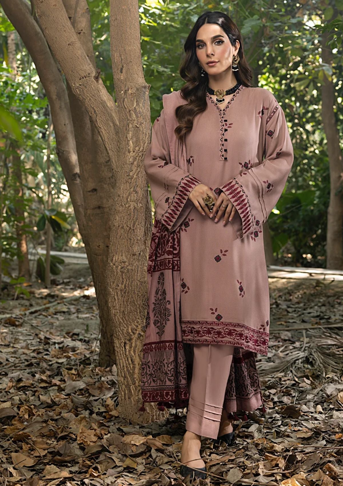 Winter Collection - Lakhany - Luxury Winter 24 - LG-IZ-0235 - Official Lakhany - Agha Fabrics UK