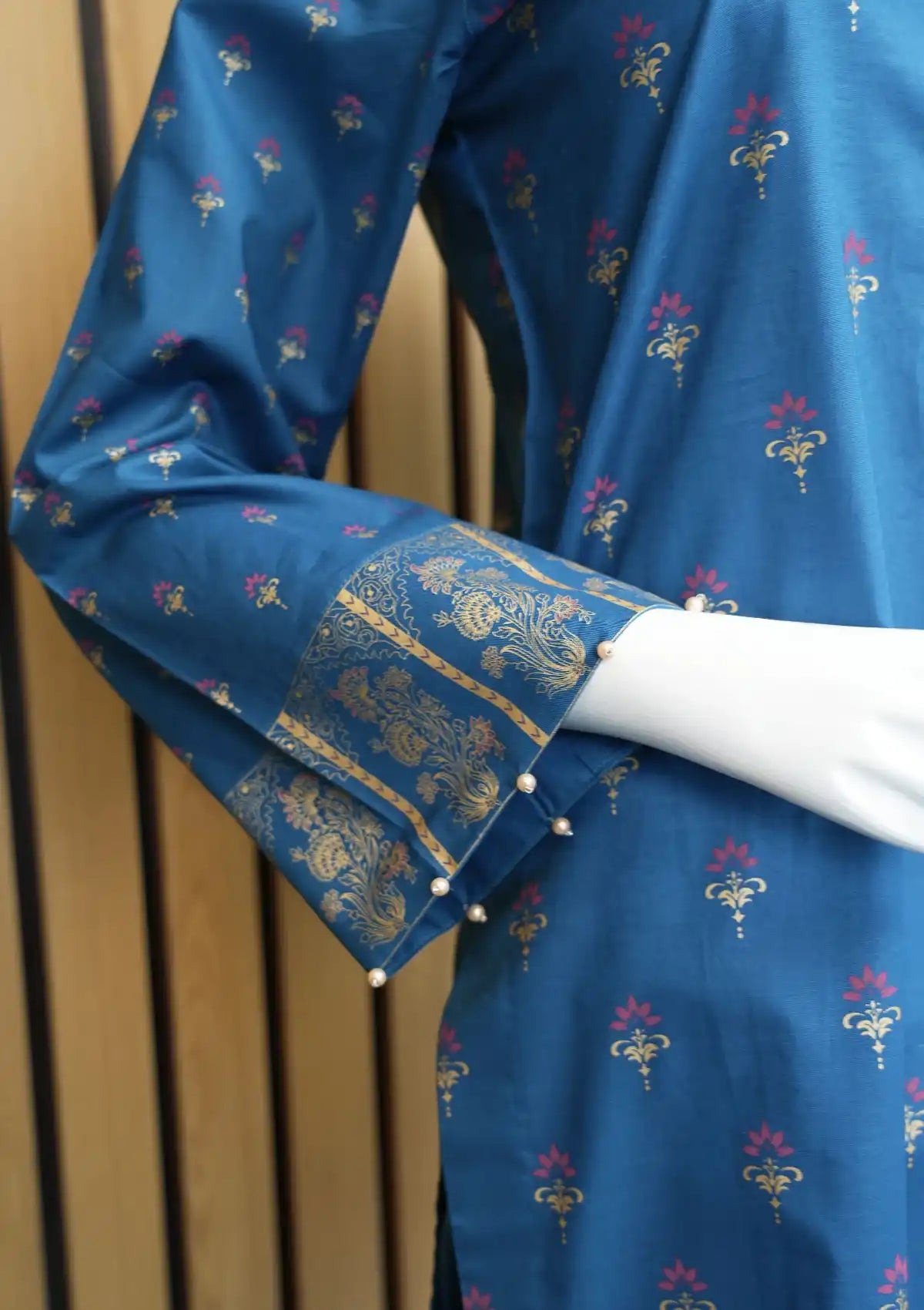 Winter Collection - Madiha Jahangir - Gulmira - Cambric - 3 pcs - D#08 - Official Madiha Jahangir - Agha Fabrics UK