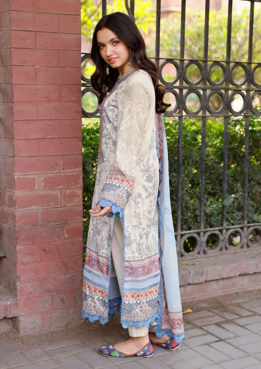 Lawn Collection - Asim Jofa - Basic Prints 24 - AJBB#05 - Official Asim Jofa - Agha Fabrics UK