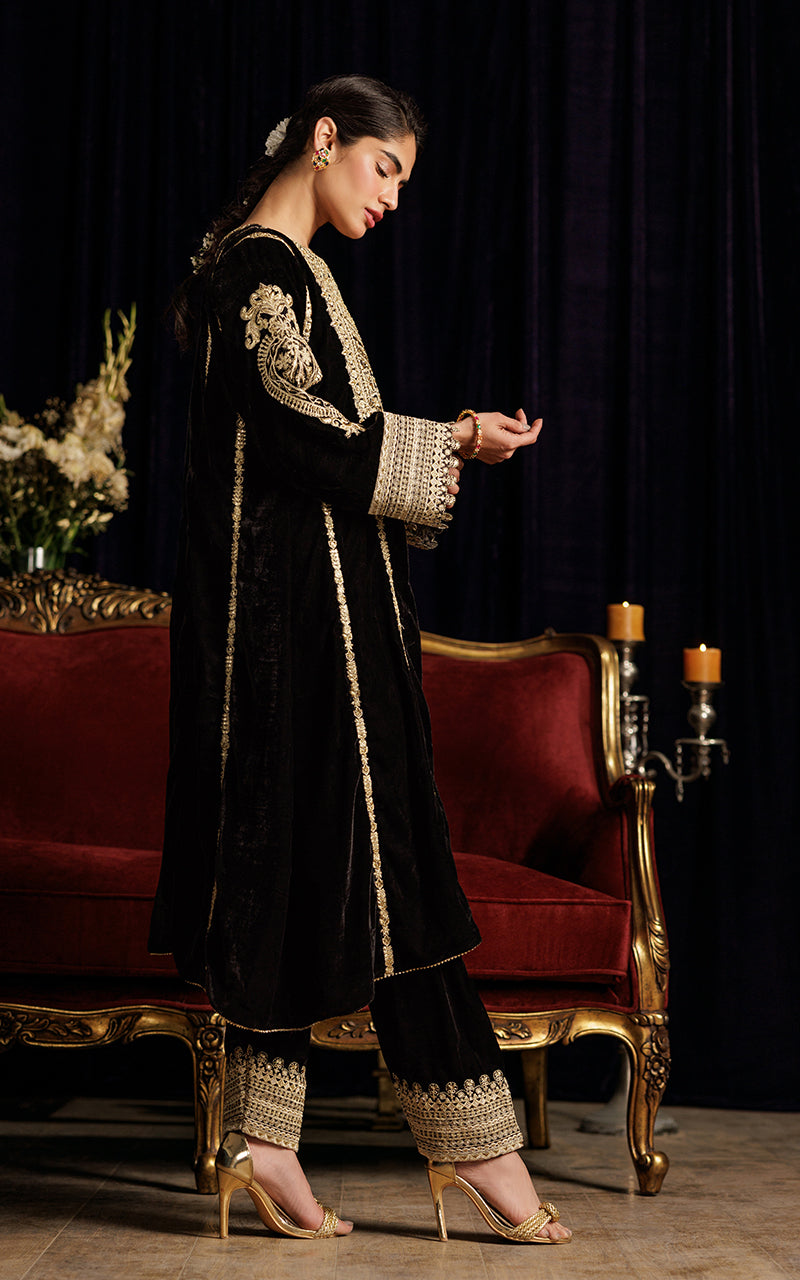 Threads and Motifs | Velvet Collection 25 | 2PC TV-07