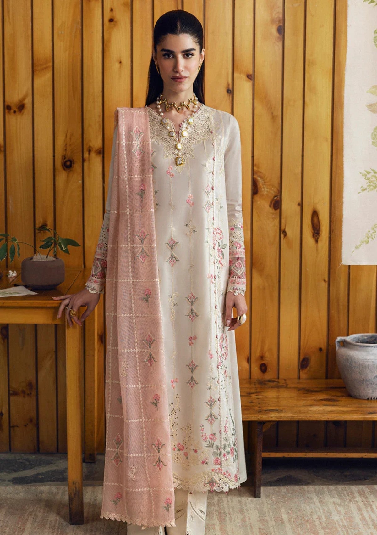 Lawn - Qalamkar - Qlinekari 25 - DC#07 - Tyrah