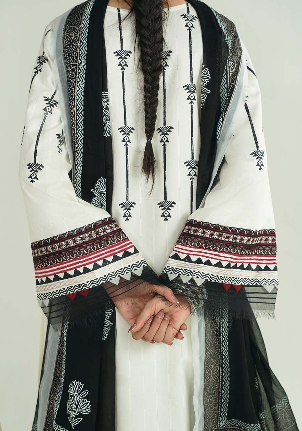 Zarqash | Nazakat Ready to Wear | NOOR-E-SIYAH