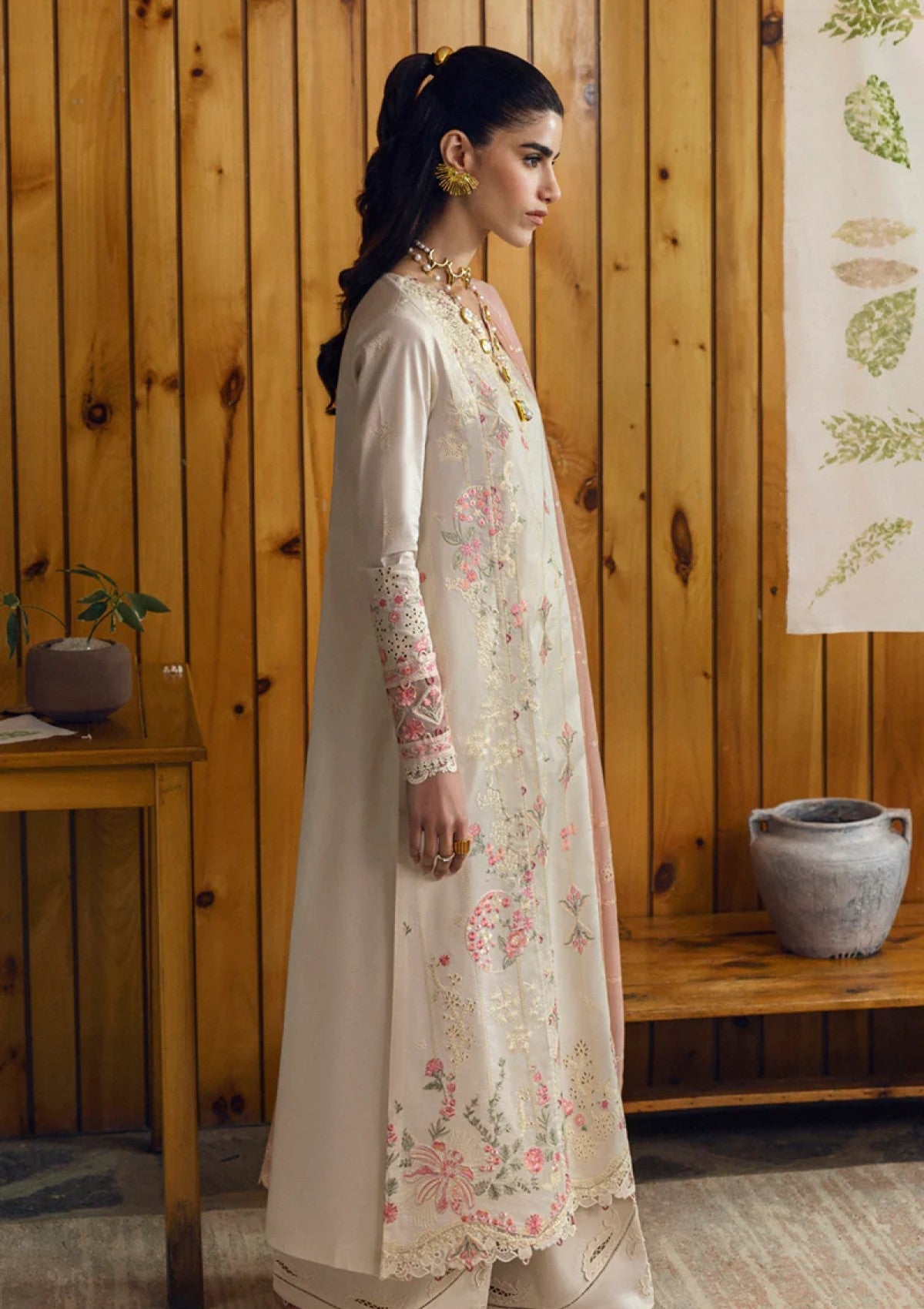 Lawn - Qalamkar - Qlinekari 25 - DC#07 - Tyrah