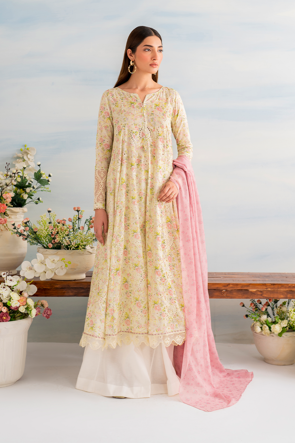 Iznik | Guzel lawn 24 | IGL-07 - Official Iznik - Agha Fabrics UK