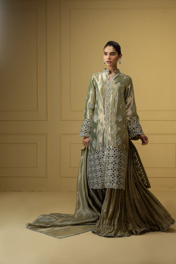 Sana Abbas | Suvi Wedding Formals | ZAHA