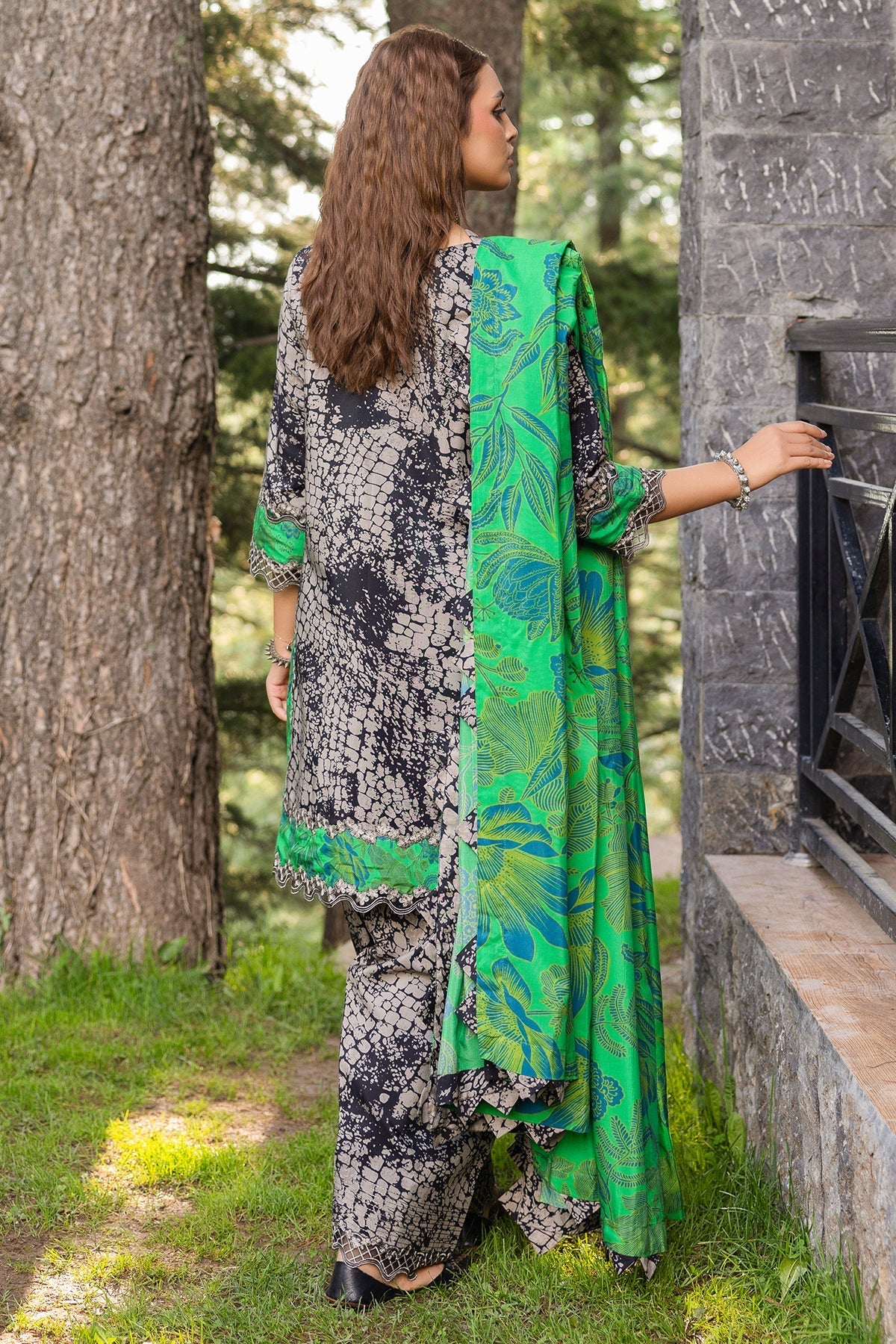 Charizma | Aniiq Embroidered Collection | STAPLE SHAWL ANW4-09 - Official Charizma - Agha Fabrics UK