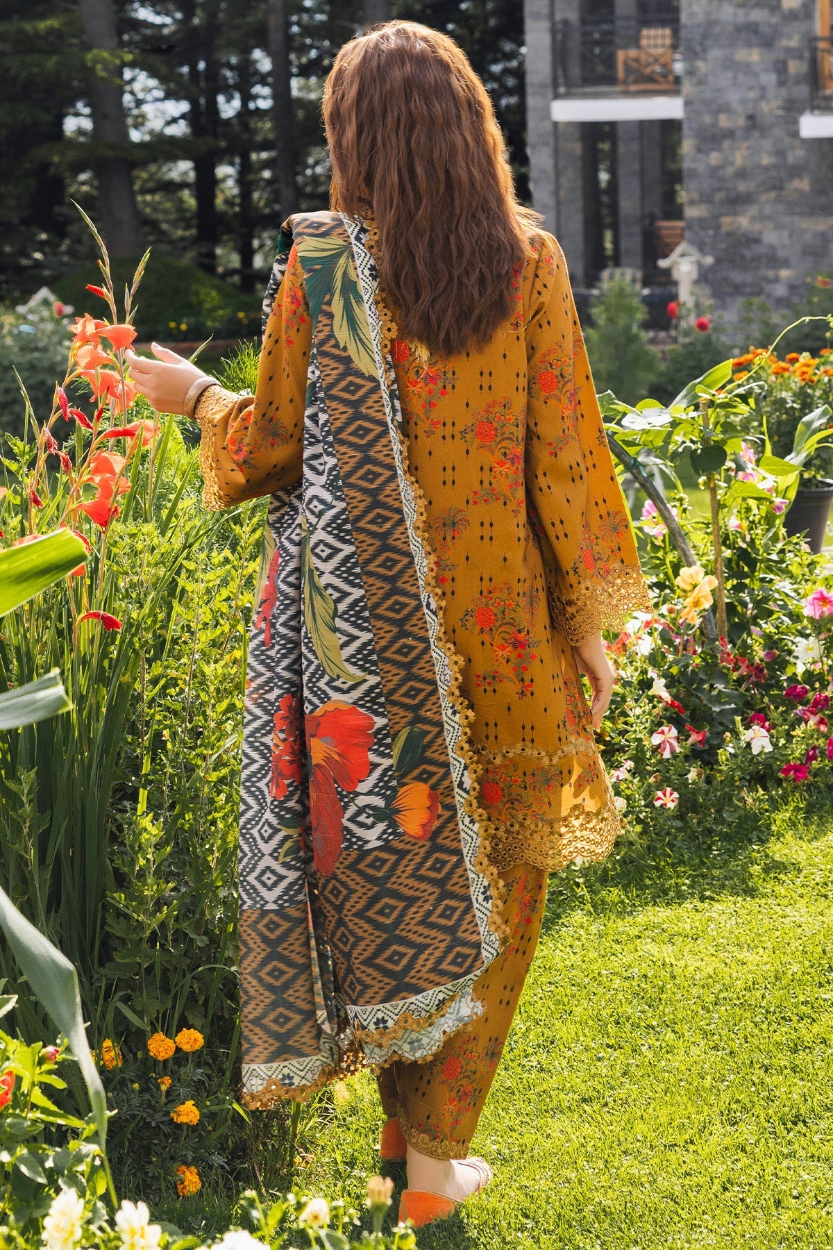 Charizma | Aniiq Embroidered Collection | STAPLE SHAWL ANW4-02 - Official Charizma - Agha Fabrics UK