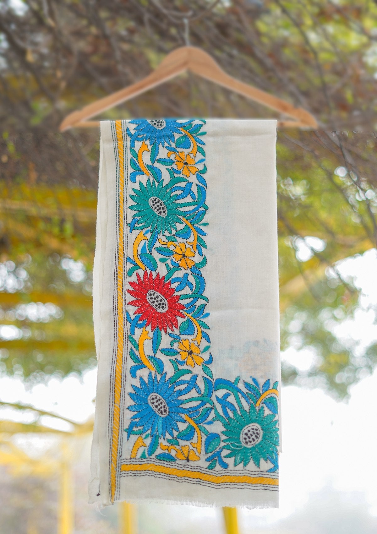 Wool Needle Work Shawl D - 45 - Off White