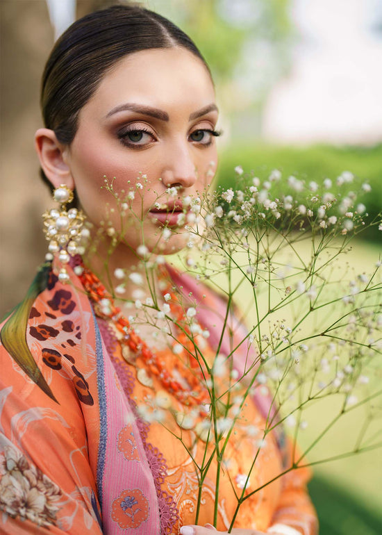 Shurooq | Luxury Lawn 24 | DAWN