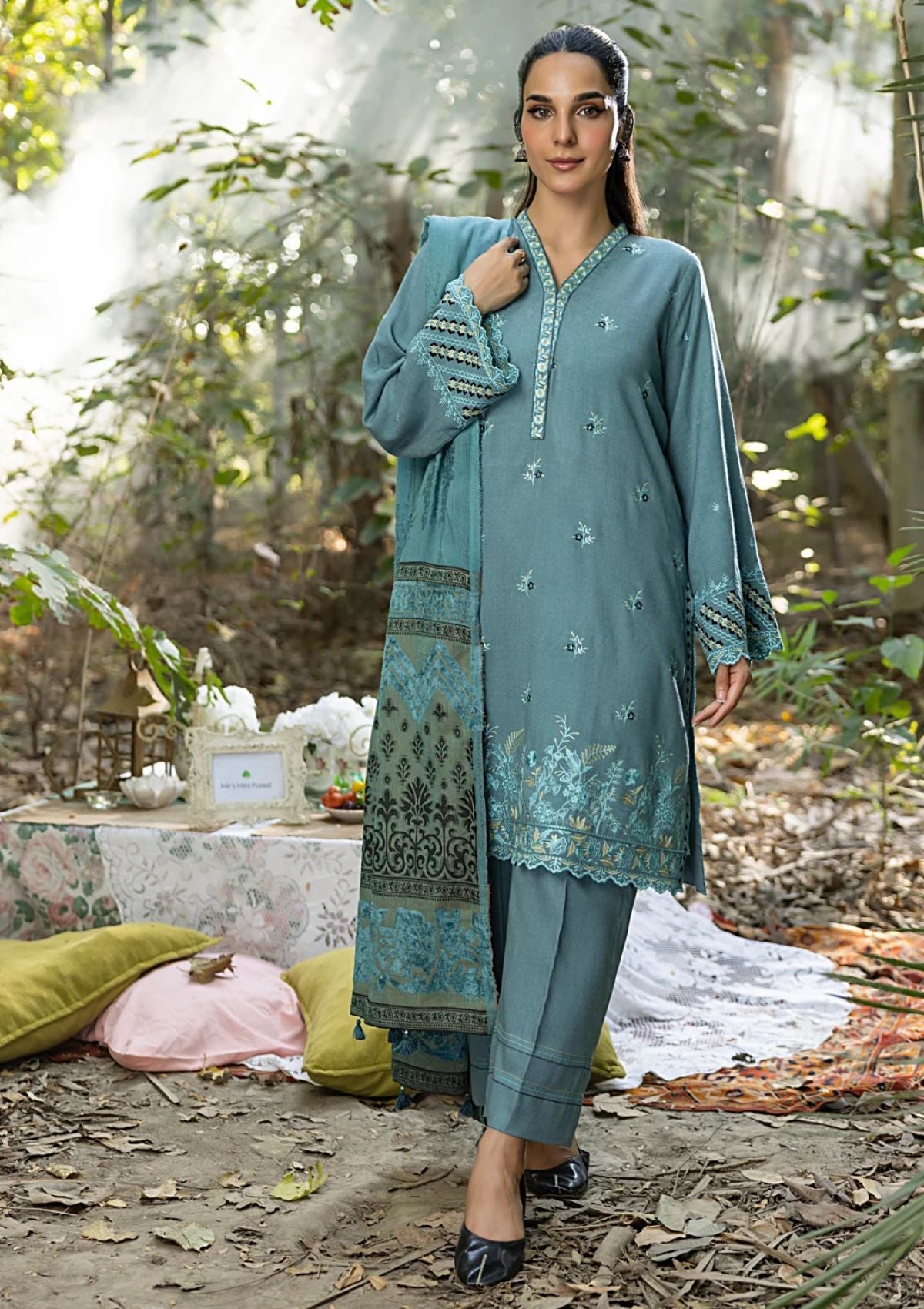 Winter Collection - Lakhany - Luxury Winter 24 - LG-RL-0102 - Official Lakhany - Agha Fabrics UK