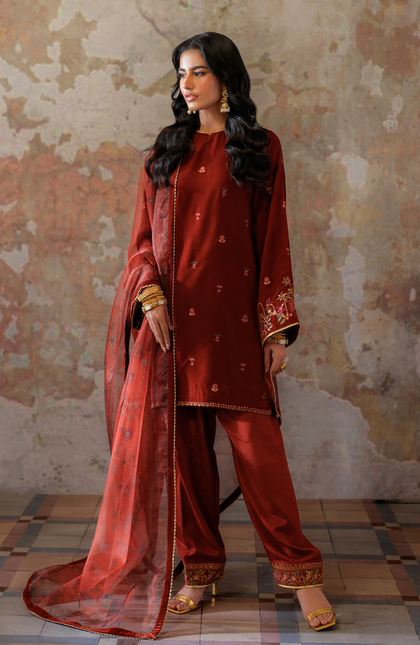 Seran | Velmor Velvet 24 | ARRIN