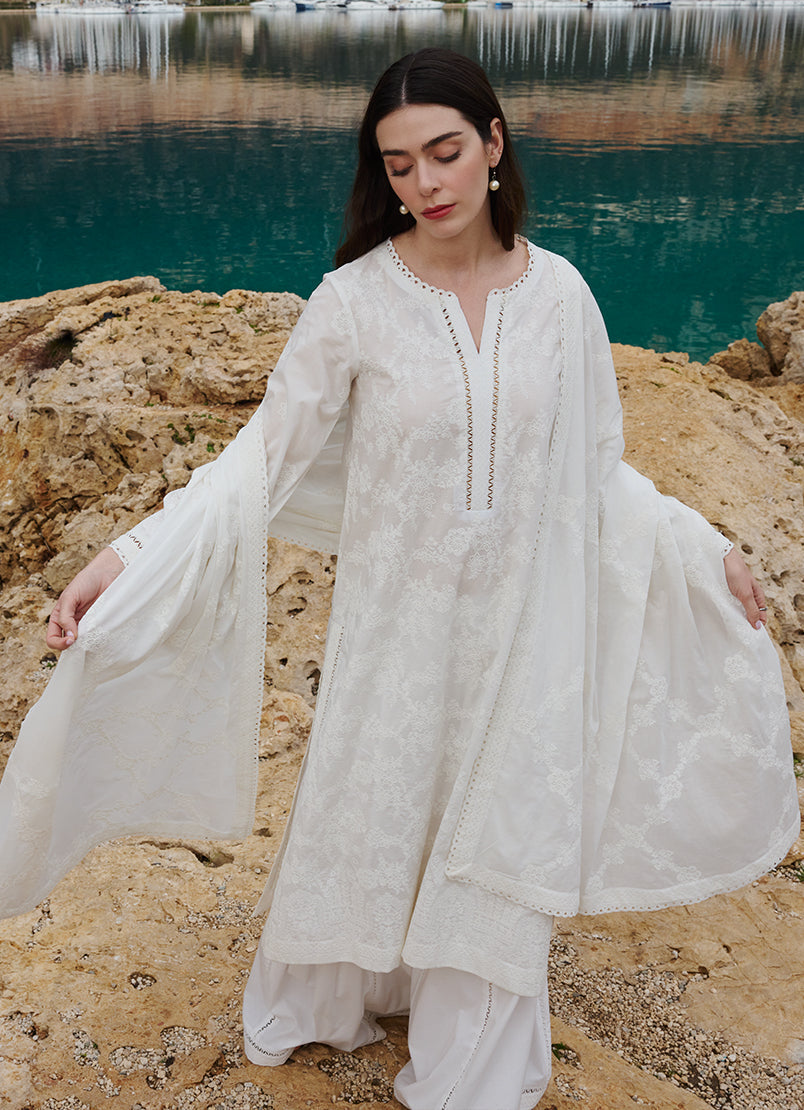 Image | Lawnkari 25 | Nour