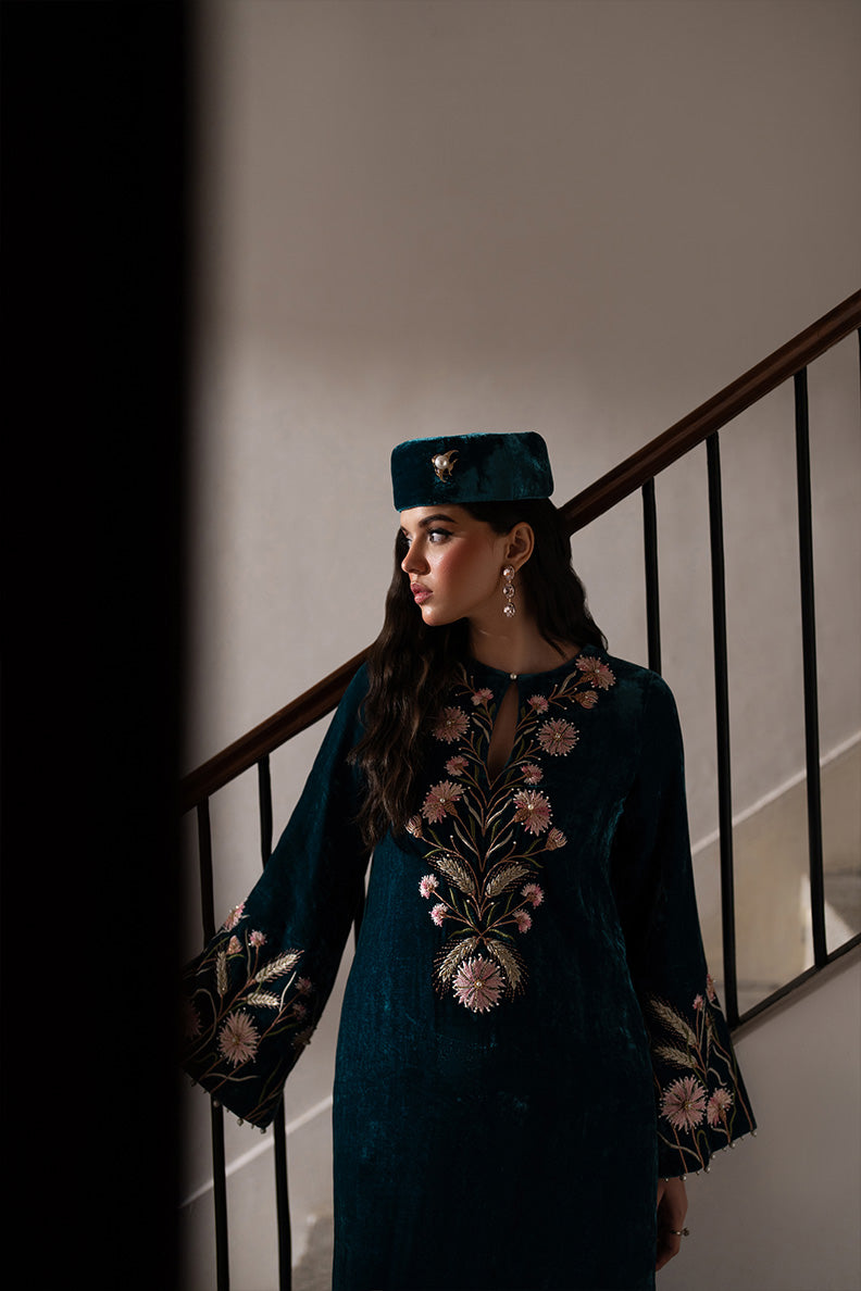 Caia | Luxury Velvet Edit 25 | Twilight custom