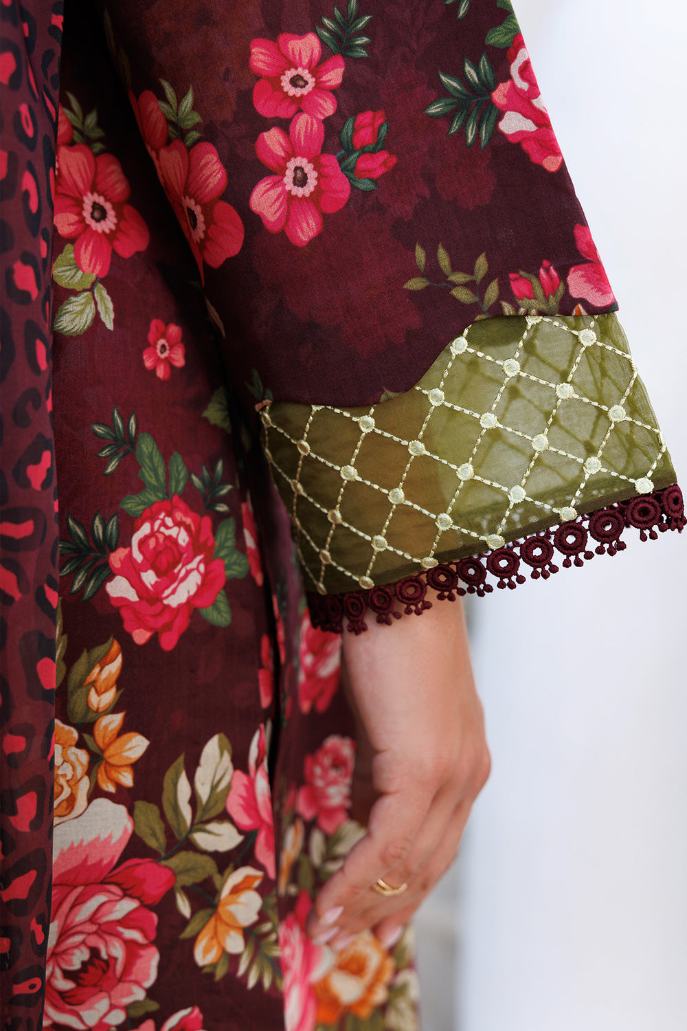 Farasha | Printed Essentials | Floral Berry