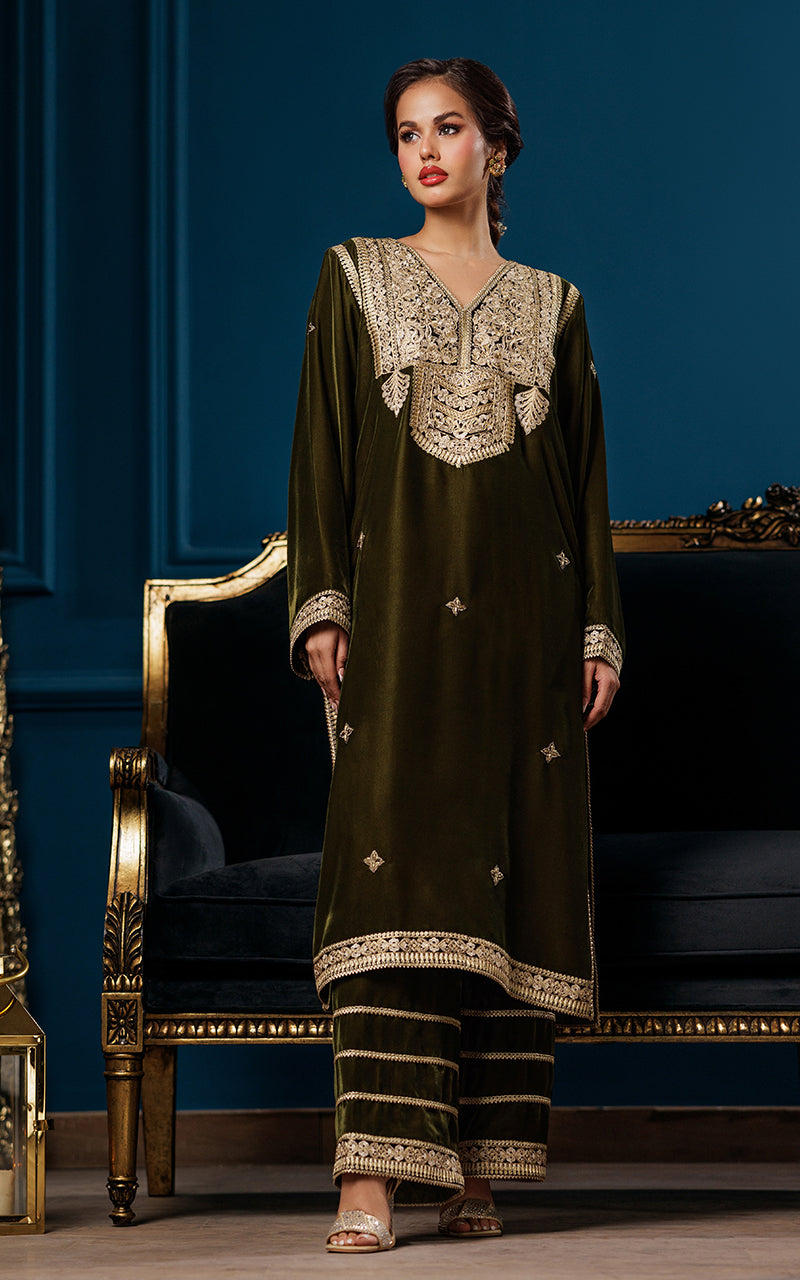 Threads and Motifs | Velvet Collection 25 | 2PC TV-09