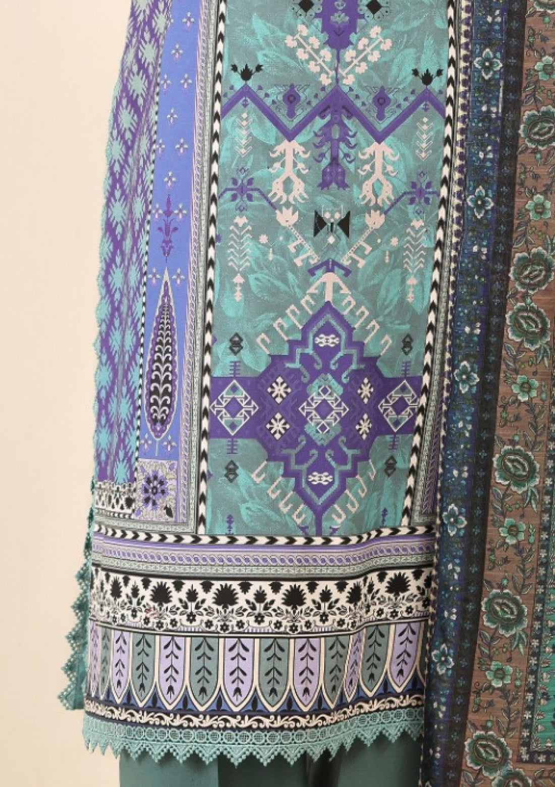 Lawn - Roheenaz - Pareesa 25 - Printed Cambric - RNZ#05B - FABEHÃÂÃÂ