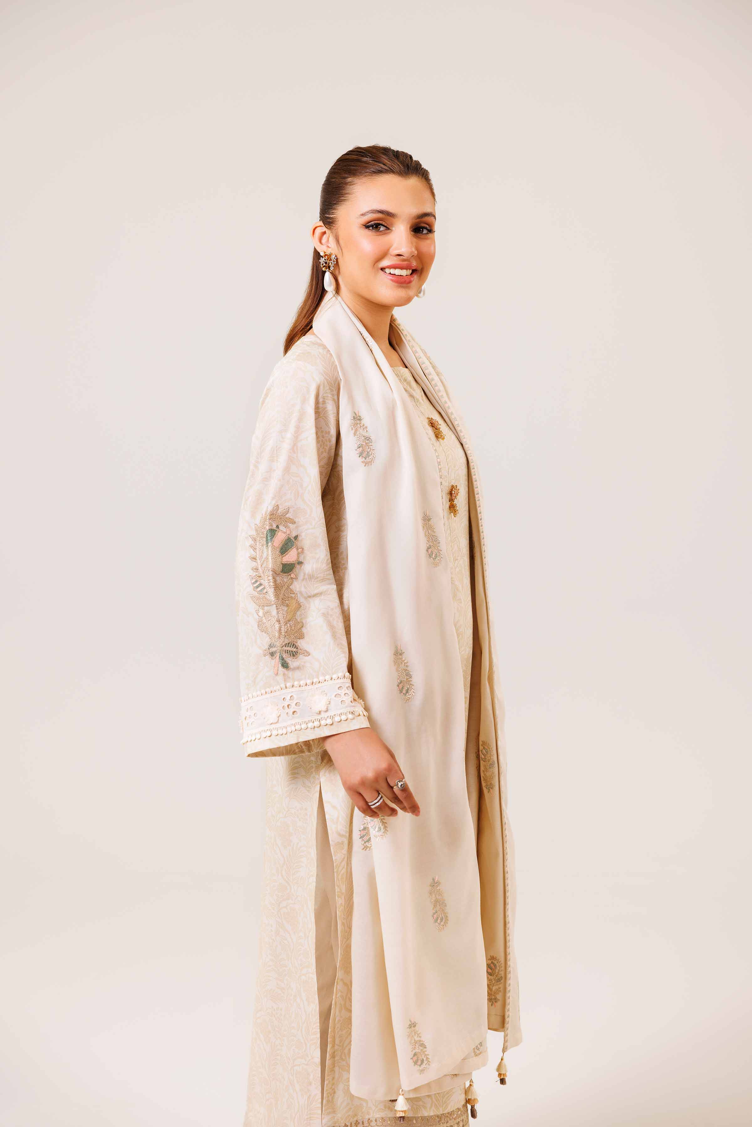 Nishat | Cross Season Edit | 42401985-1