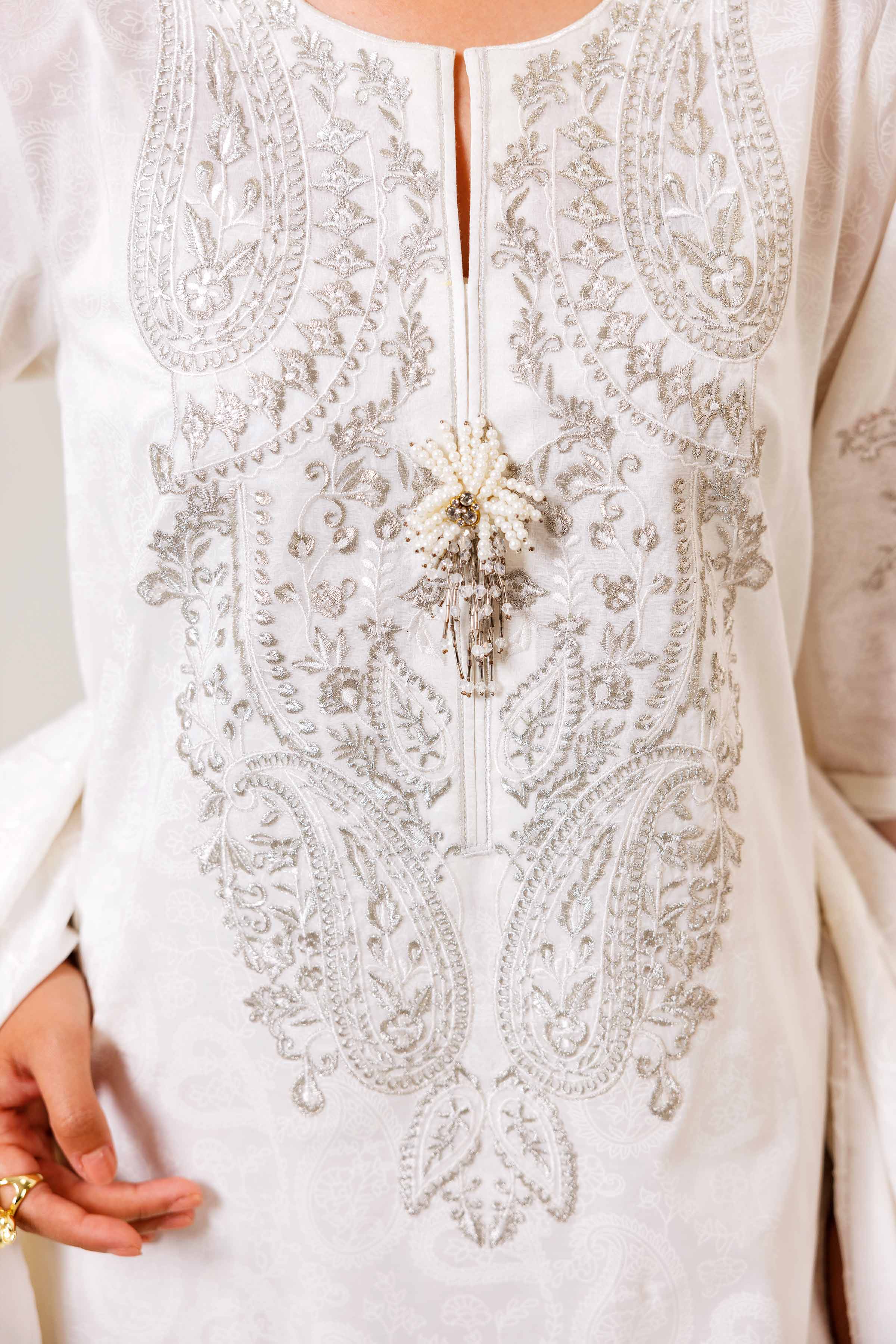 Nishat | Cross Season Edit | 42401992-1