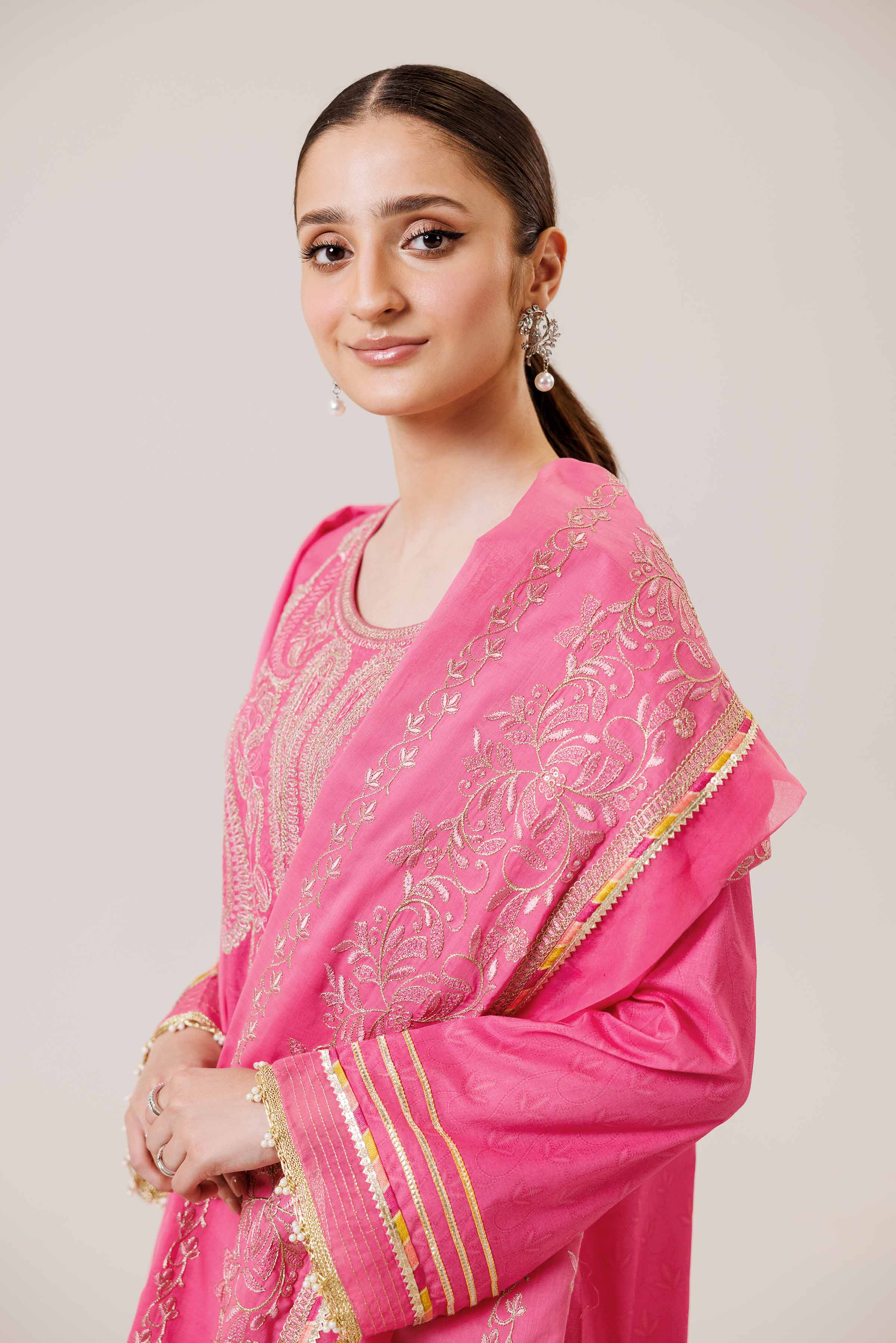 Nishat | Cross Season Edit | 42401993-1