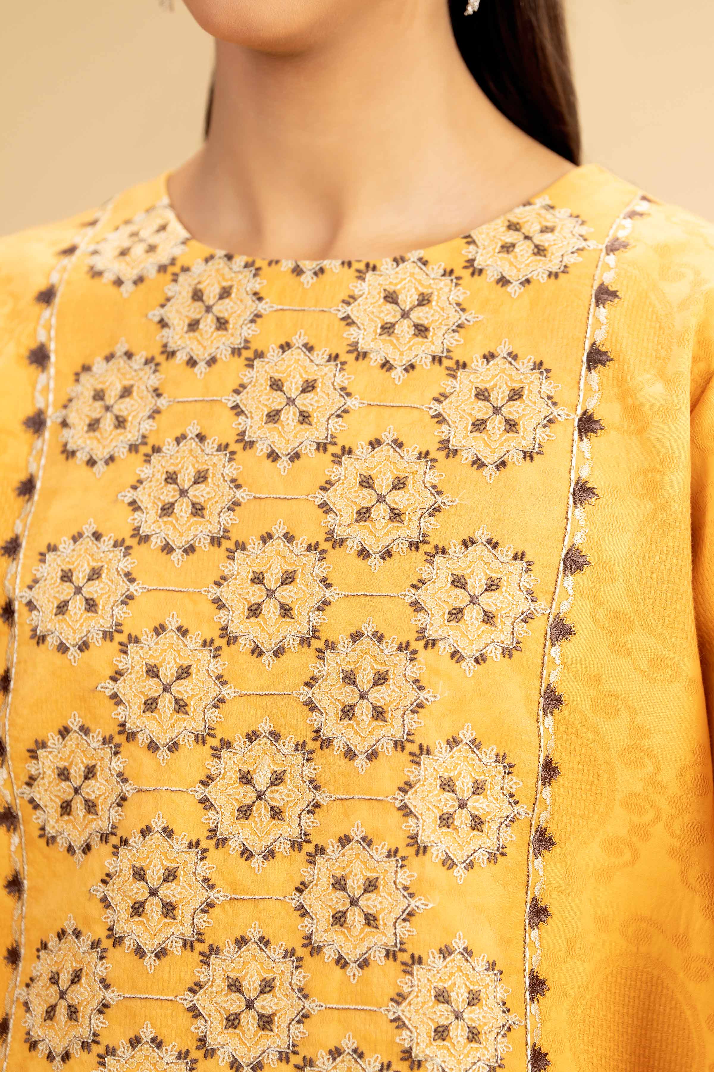 Nishat | Cross Season Edit | 42501100