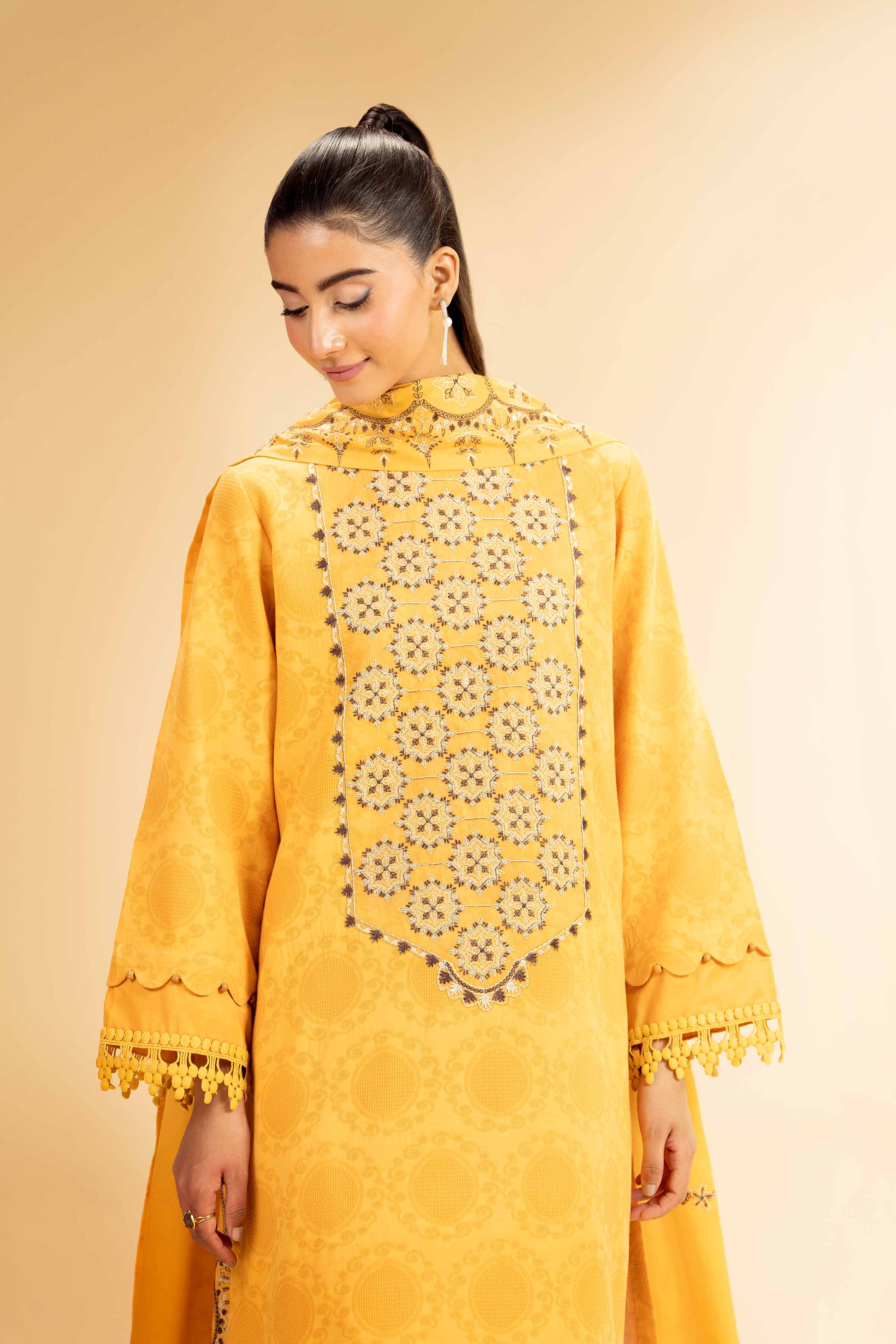 Nishat | Cross Season Edit | 42501100