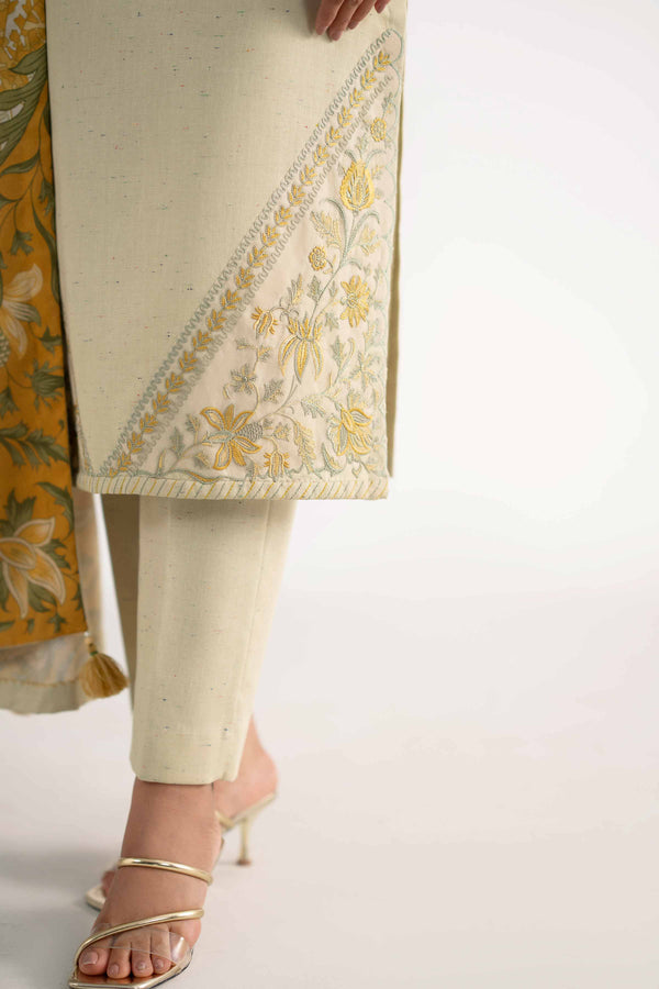 Nishat | Winter 25 | 42502599