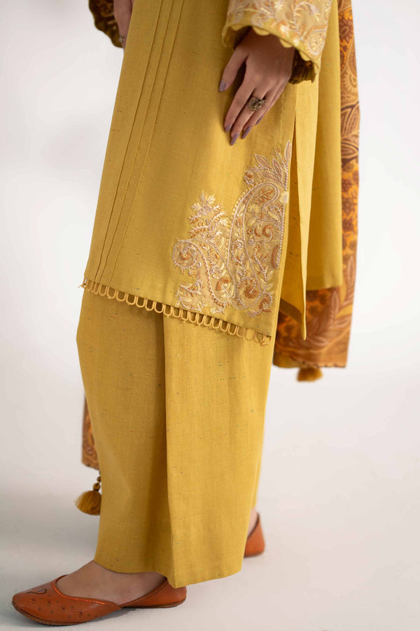 Nishat | Winter 25 | 42502601