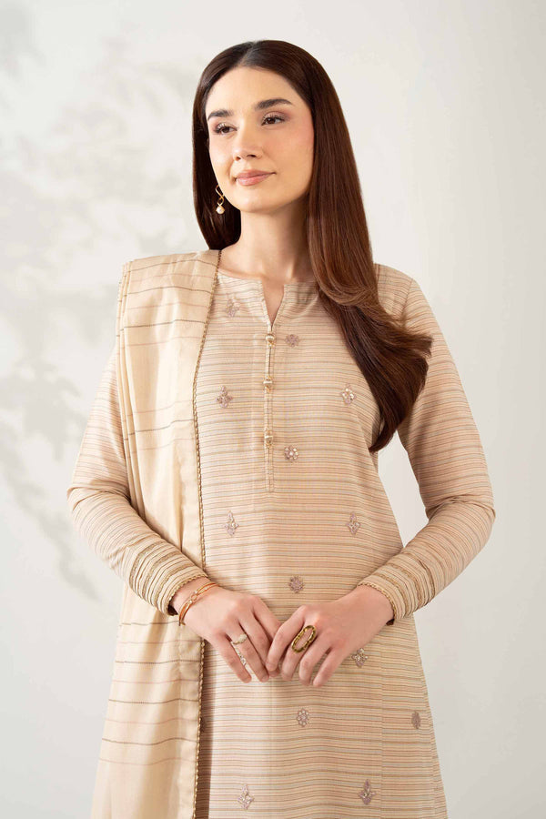 Nishat | Winter 25 | 42502606