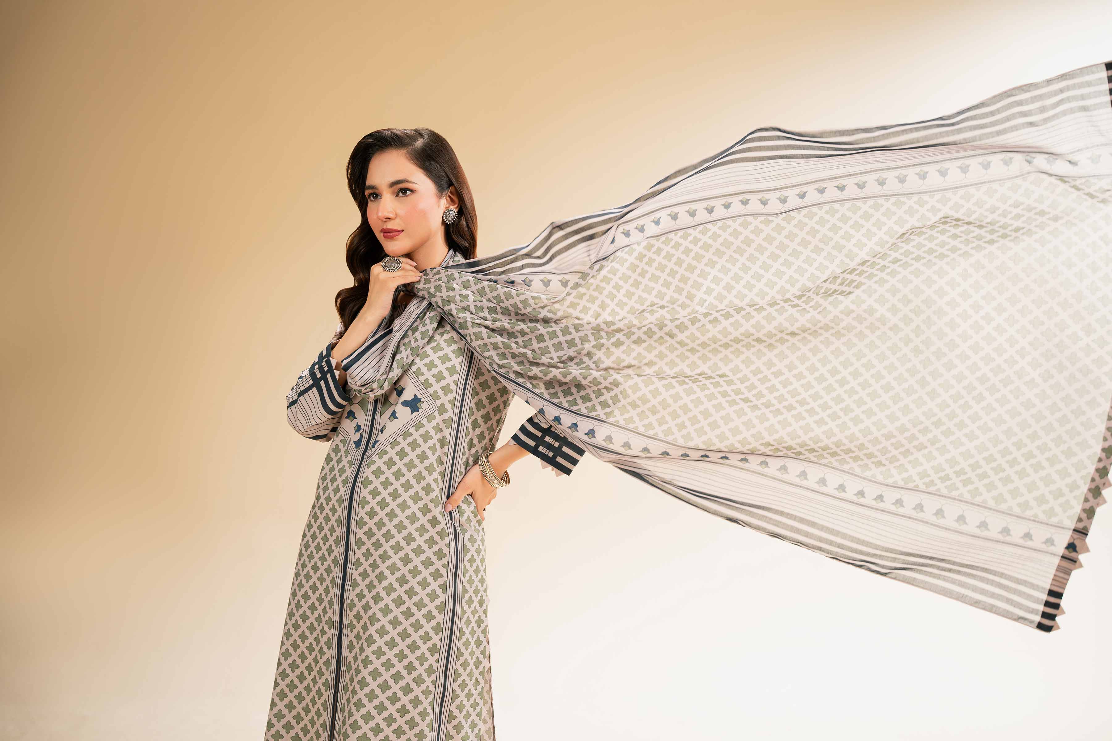 Nishat | Cross Season Edit | 42519173