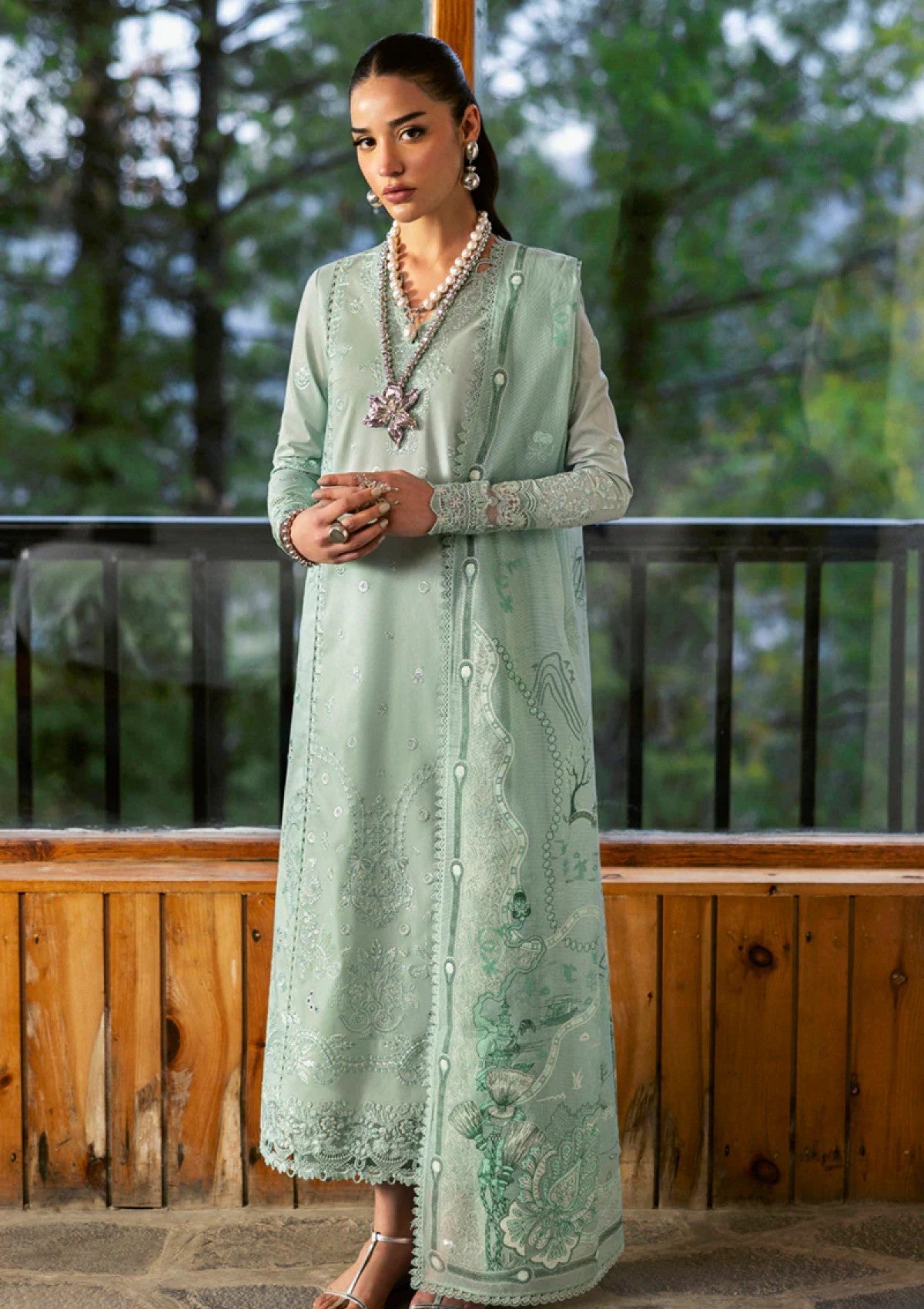 Lawn - Qalamkar - Qlinekari 25 - DC#15 - Elira