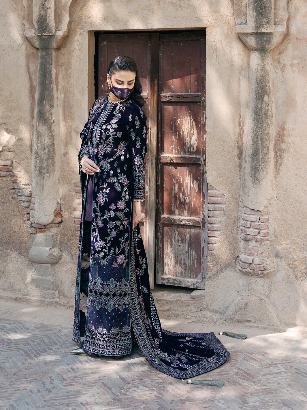 Flossie | Siara Velvet Formals | V-104 - B - Official Flossie - Agha Fabrics UK